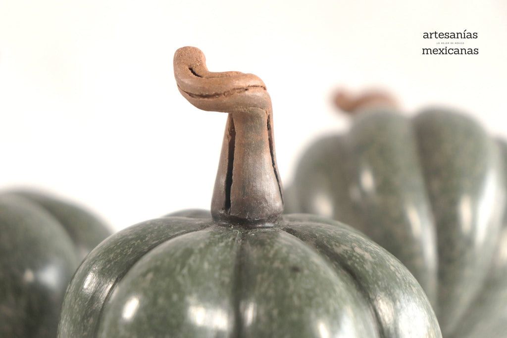 Set of 3 Pumpkins small green grayish Trejo
