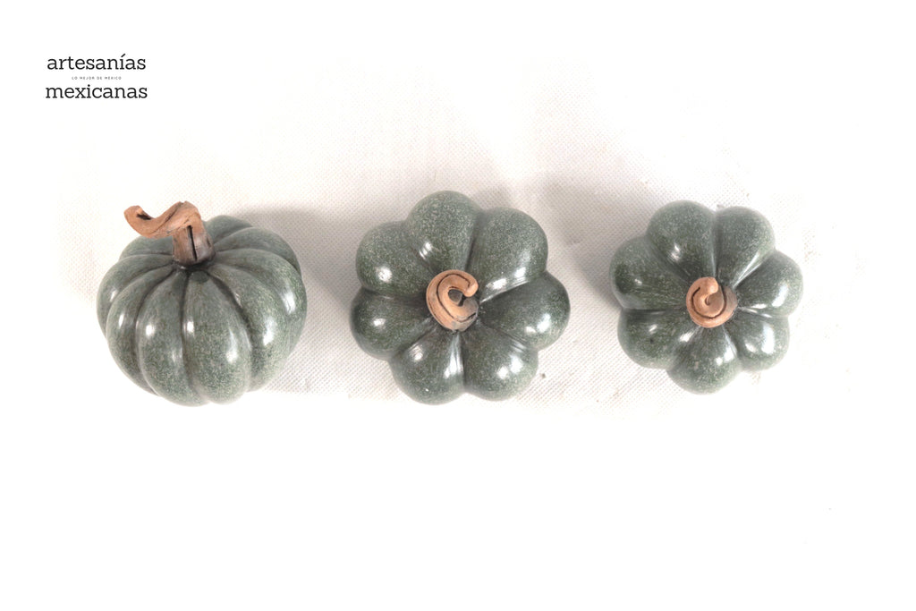 Set of 3 Pumpkins small green grayish Trejo