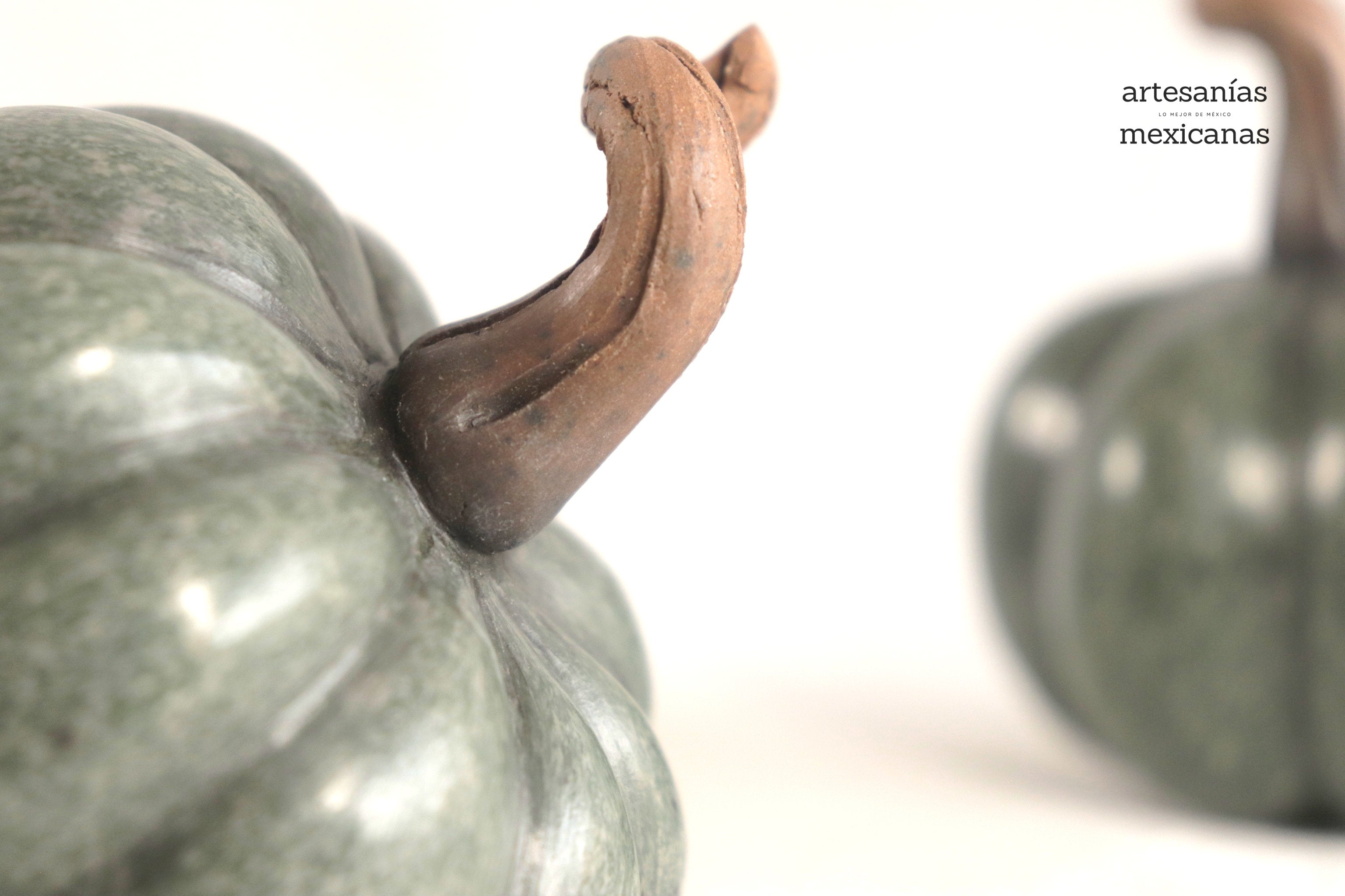 Set of 3 Pumpkins small green grayish Trejo