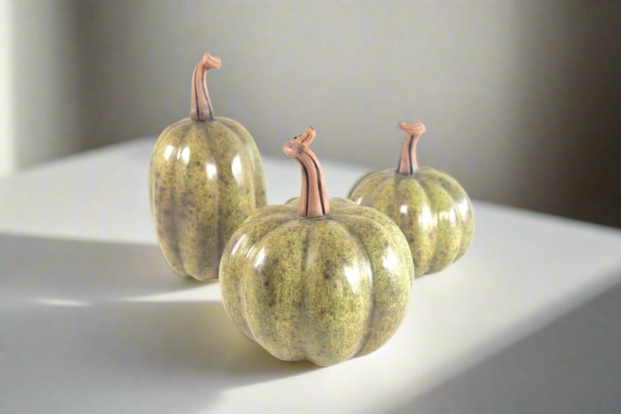 Set of 3 Pumpkins green ll Trejo