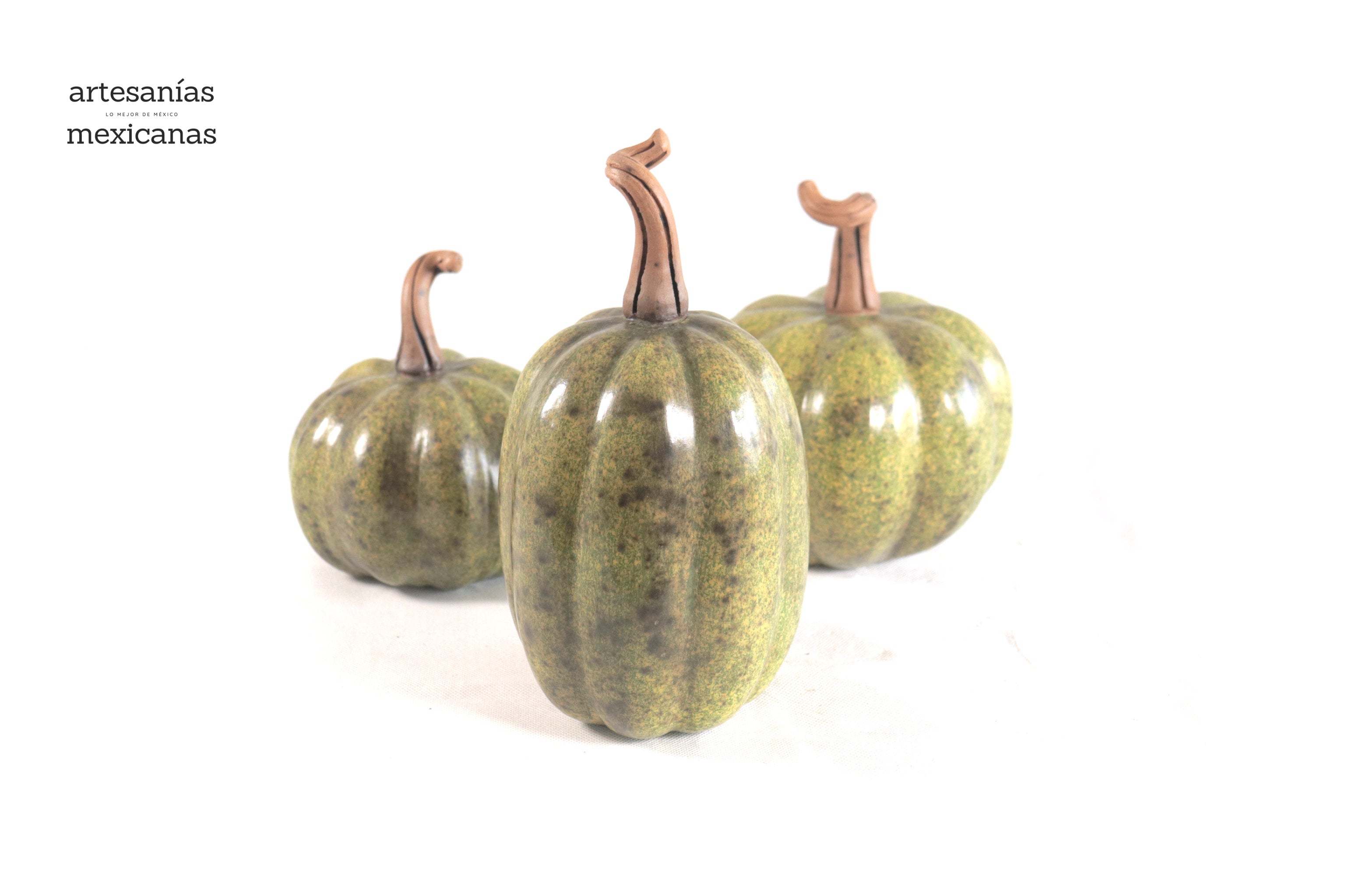 Set of 3 Pumpkins green ll Trejo