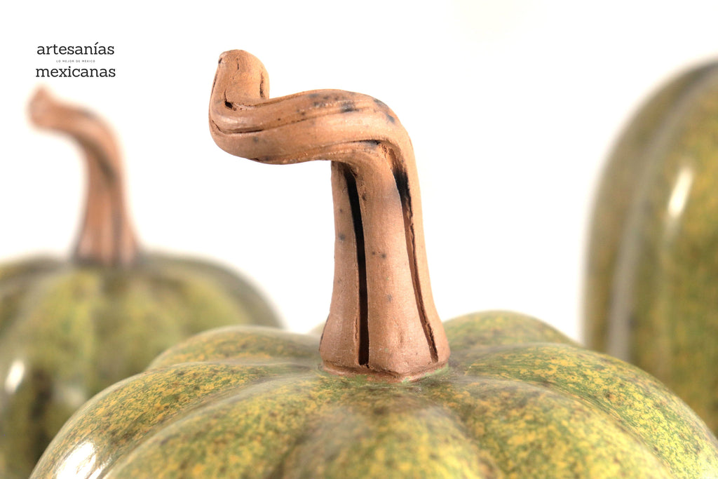 Set of 3 Pumpkins green ll Trejo
