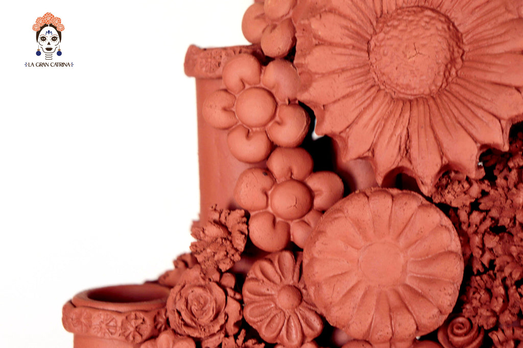 Candleholder Tallr Skull Floral Natural Clay - 24.4 in. Manuel Avalos