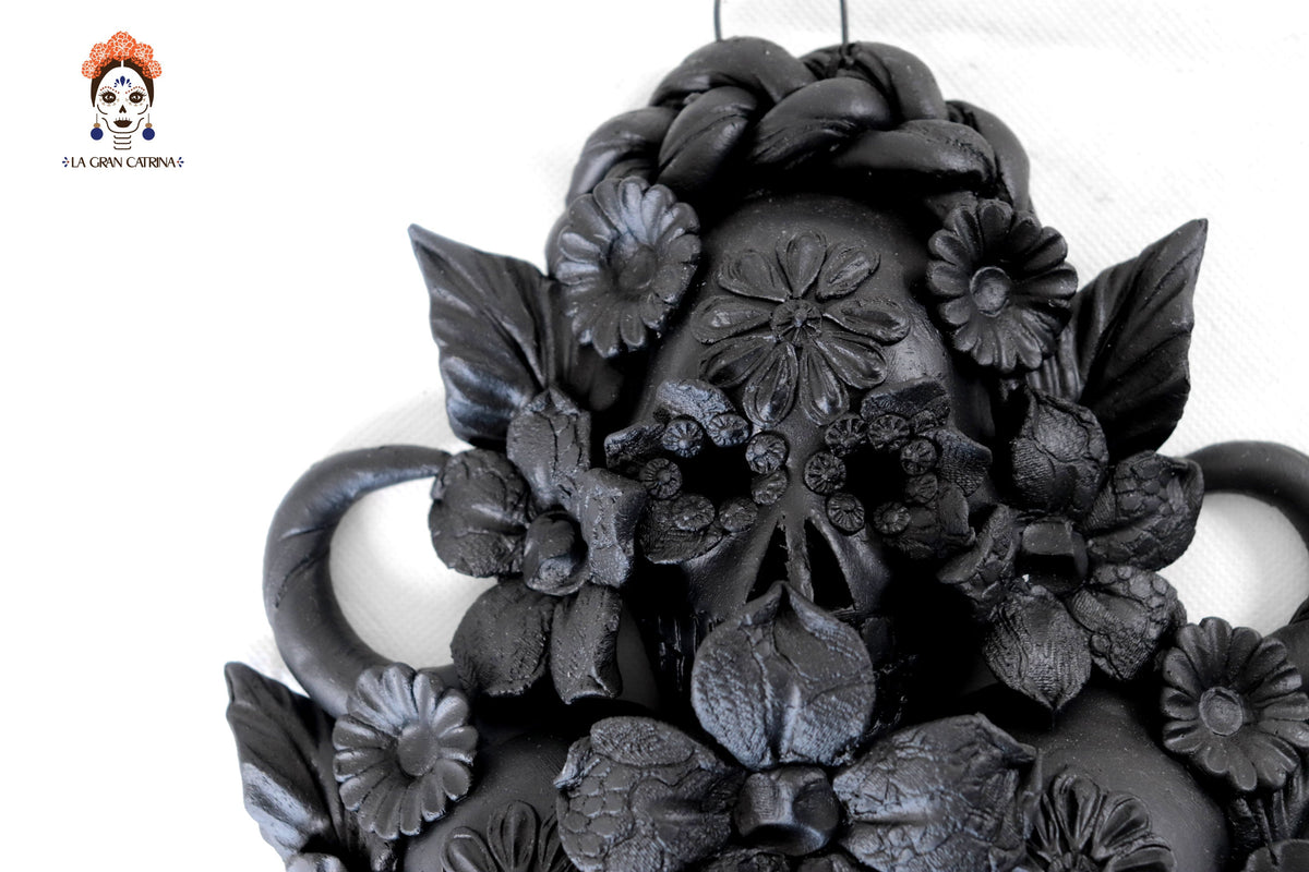 Skulls Blacks with Flowers I - 7.8 in. Brenda Capula
