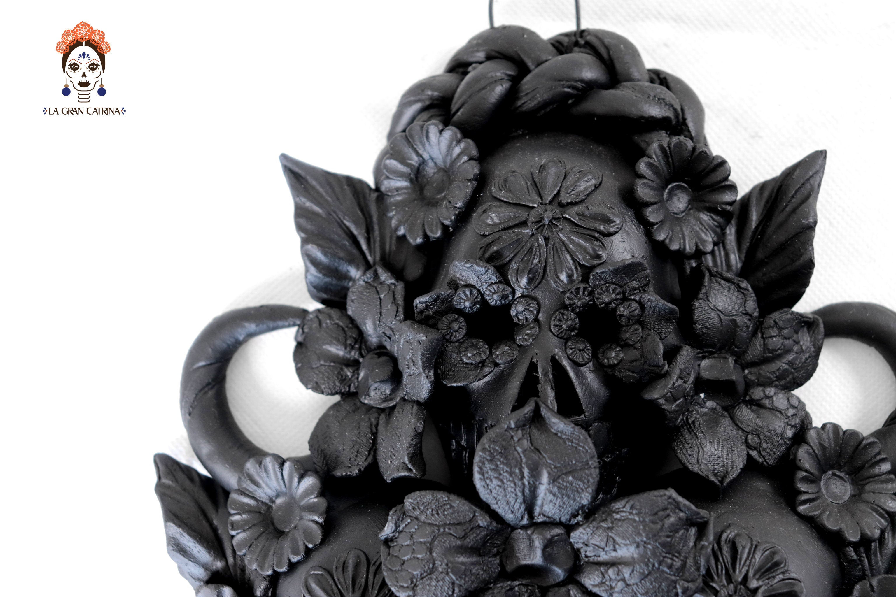 Skulls Blacks with Flowers I - 7.8 in. Brenda Capula