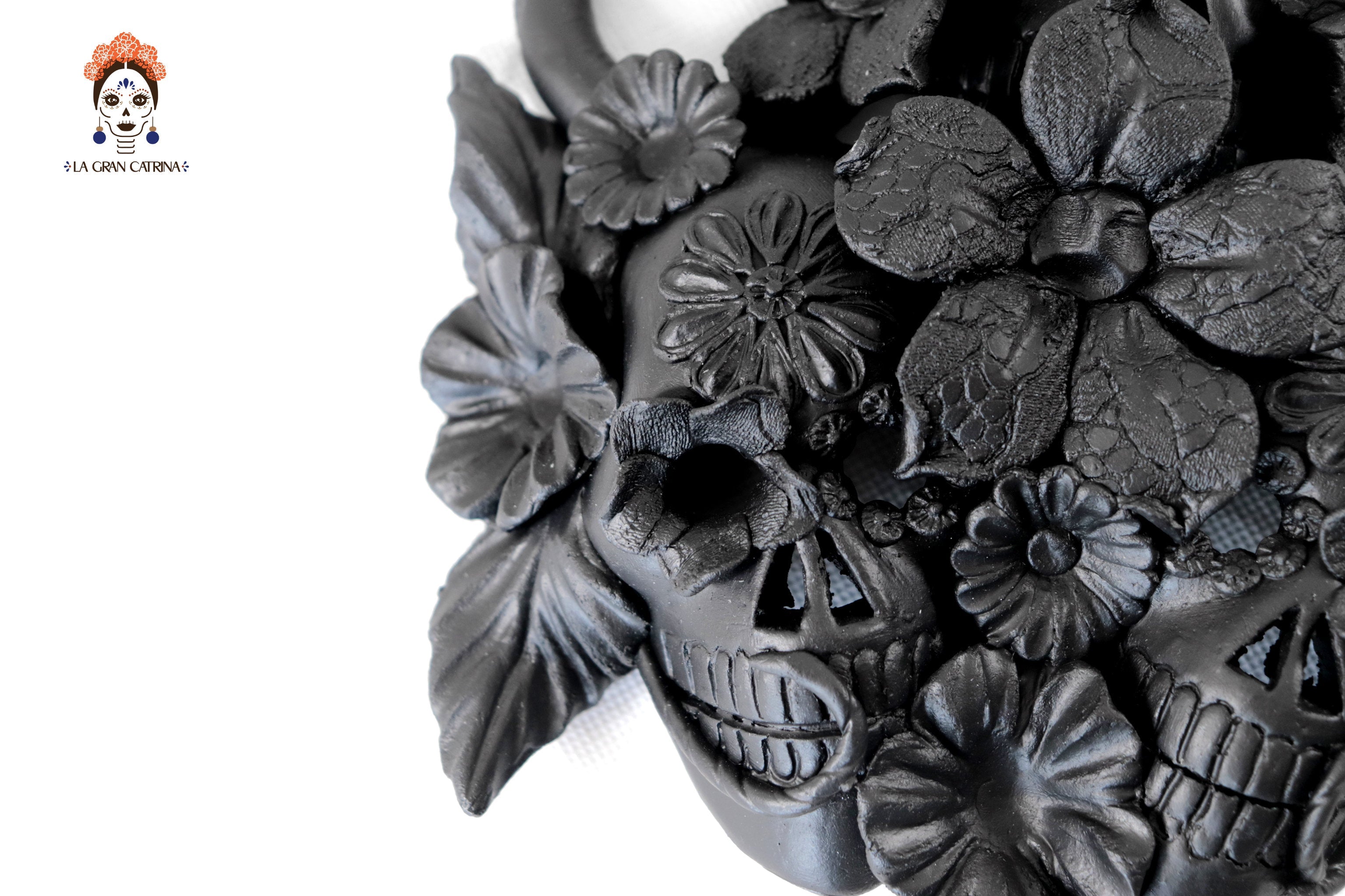 Skulls Blacks with Flowers I - 7.8 in. Brenda Capula