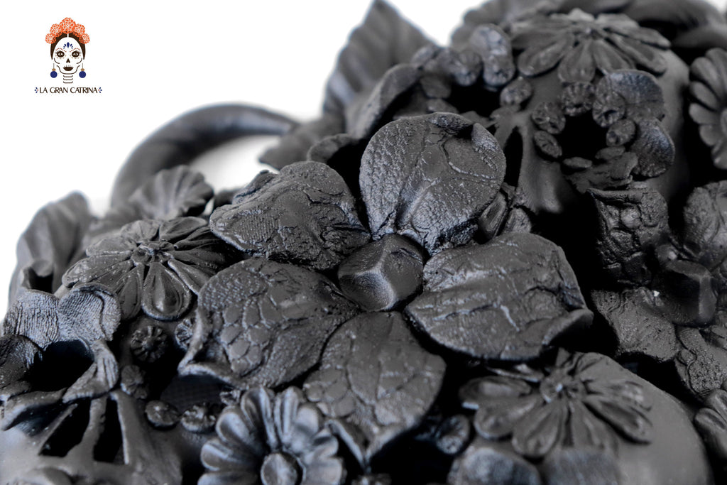 Skulls Blacks with Flowers I - 7.8 in. Brenda Capula