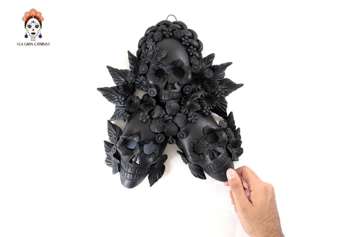 Skulls Blacks with Flowers - 9.4 in. Brenda Capula