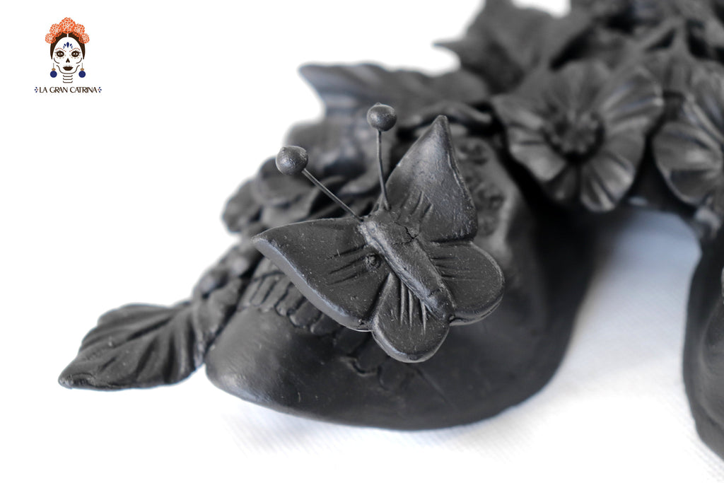 Skulls Blacks with Flowers II - 7.8 in. Brenda Capula