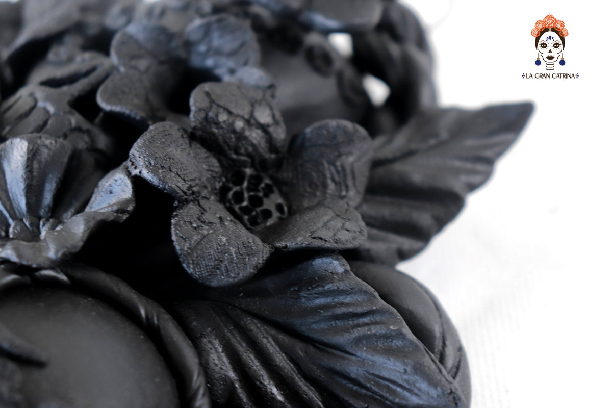 Skulls Blacks with Flowers II - 7.8 in. Brenda Capula