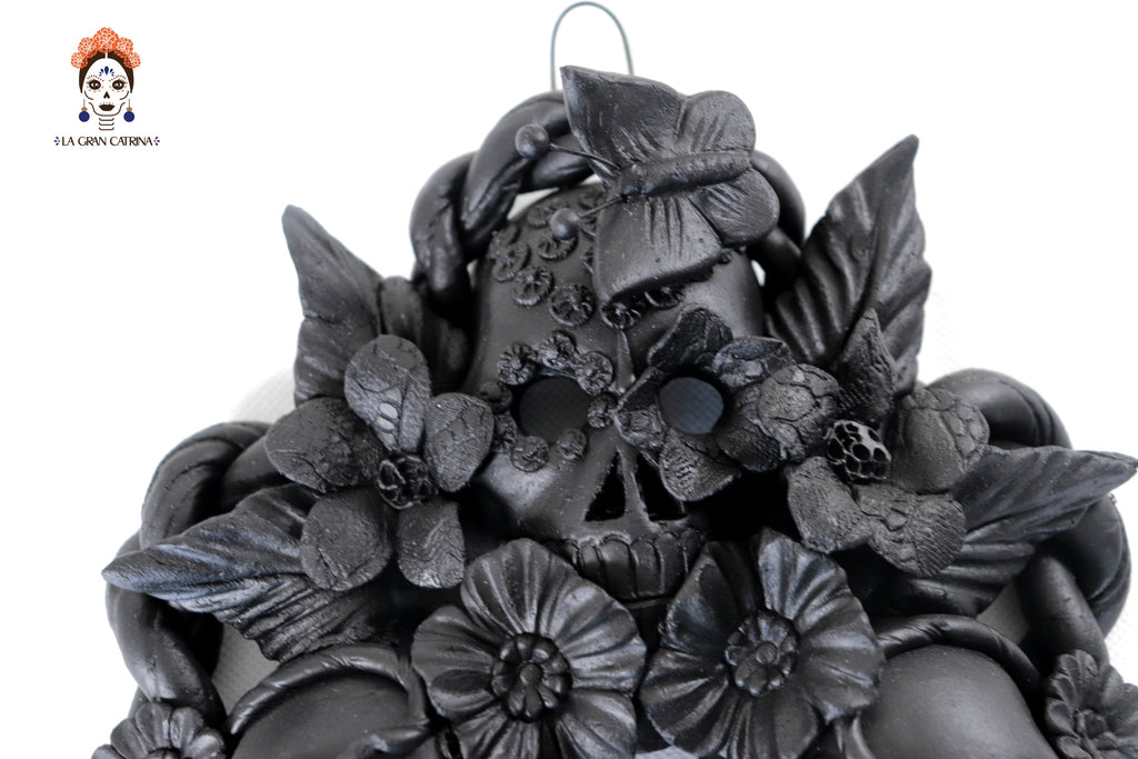Skulls Blacks with Flowers II - 7.8 in. Brenda Capula