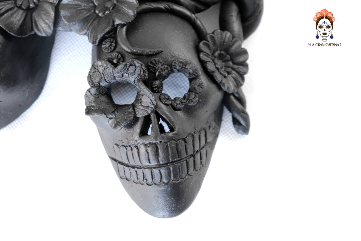 Skulls Blacks with Flowers II - 7.8 in. Brenda Capula
