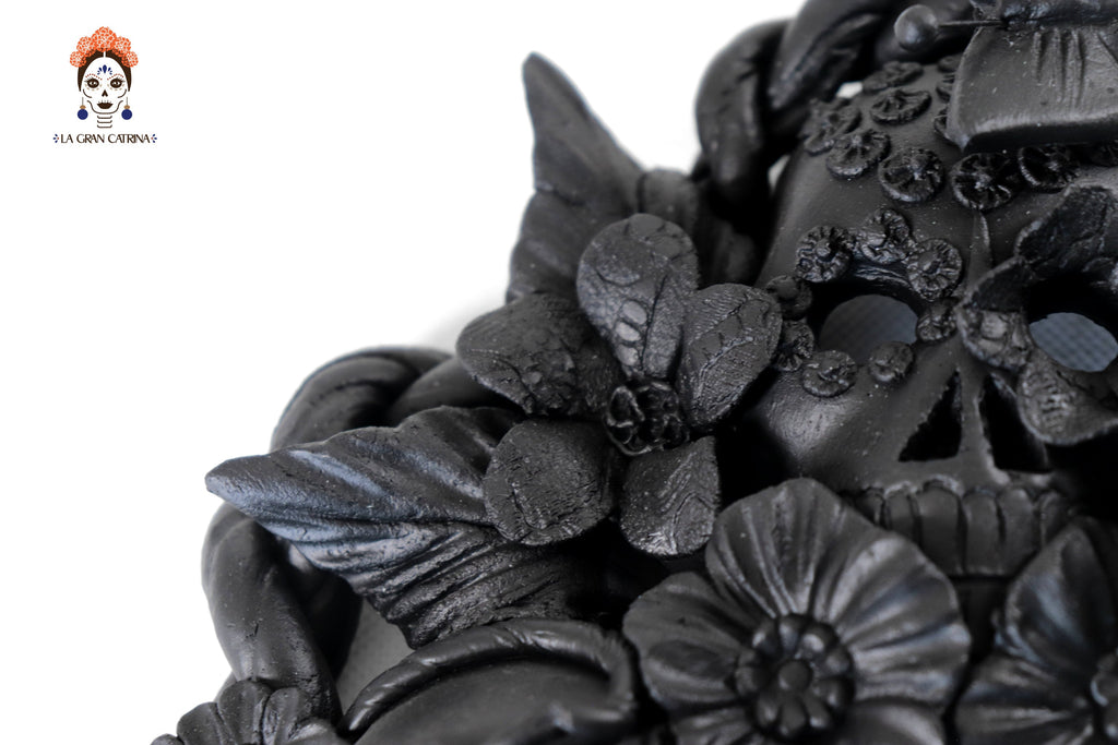 Skulls Blacks with Flowers II - 7.8 in. Brenda Capula