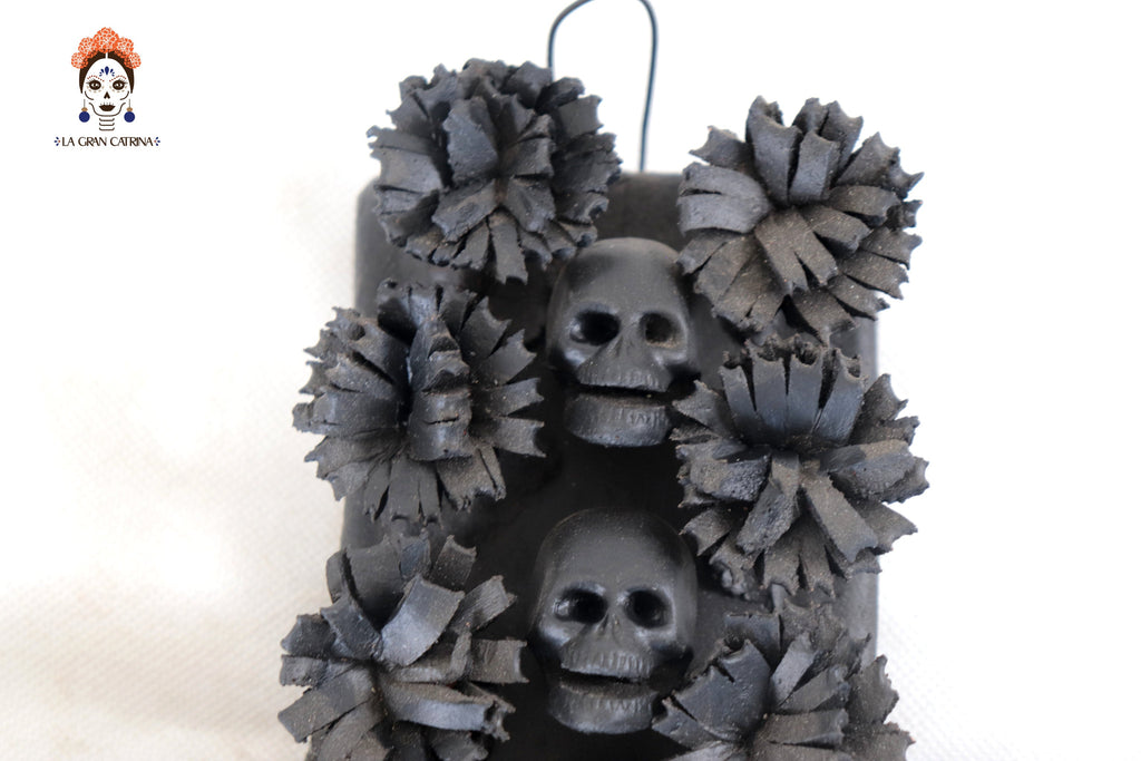 Cross Day of the Dead GranClay Black - 15.7 in. Lizbeth Cruces