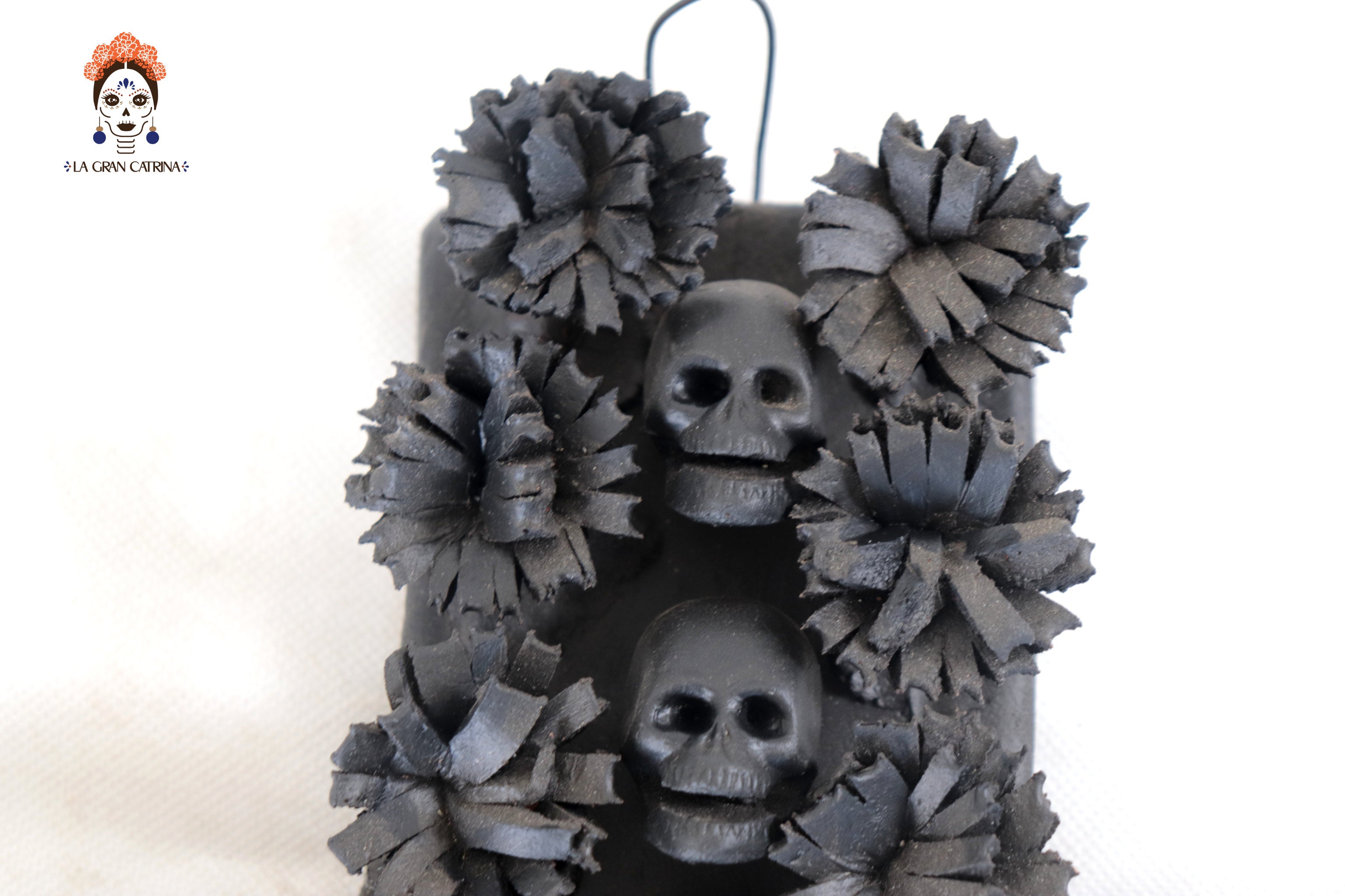 Cross Day of the Dead GranClay Black - 15.7 in. Lizbeth Cruces