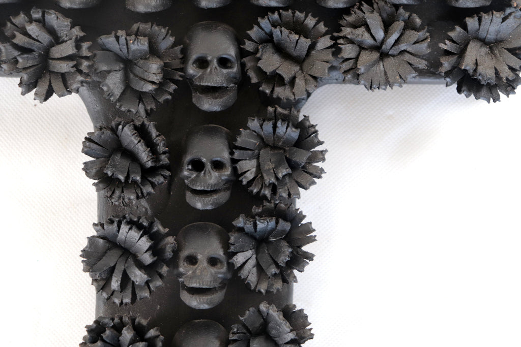 Cross Day of the Dead GranClay Black - 15.7 in. Lizbeth Cruces