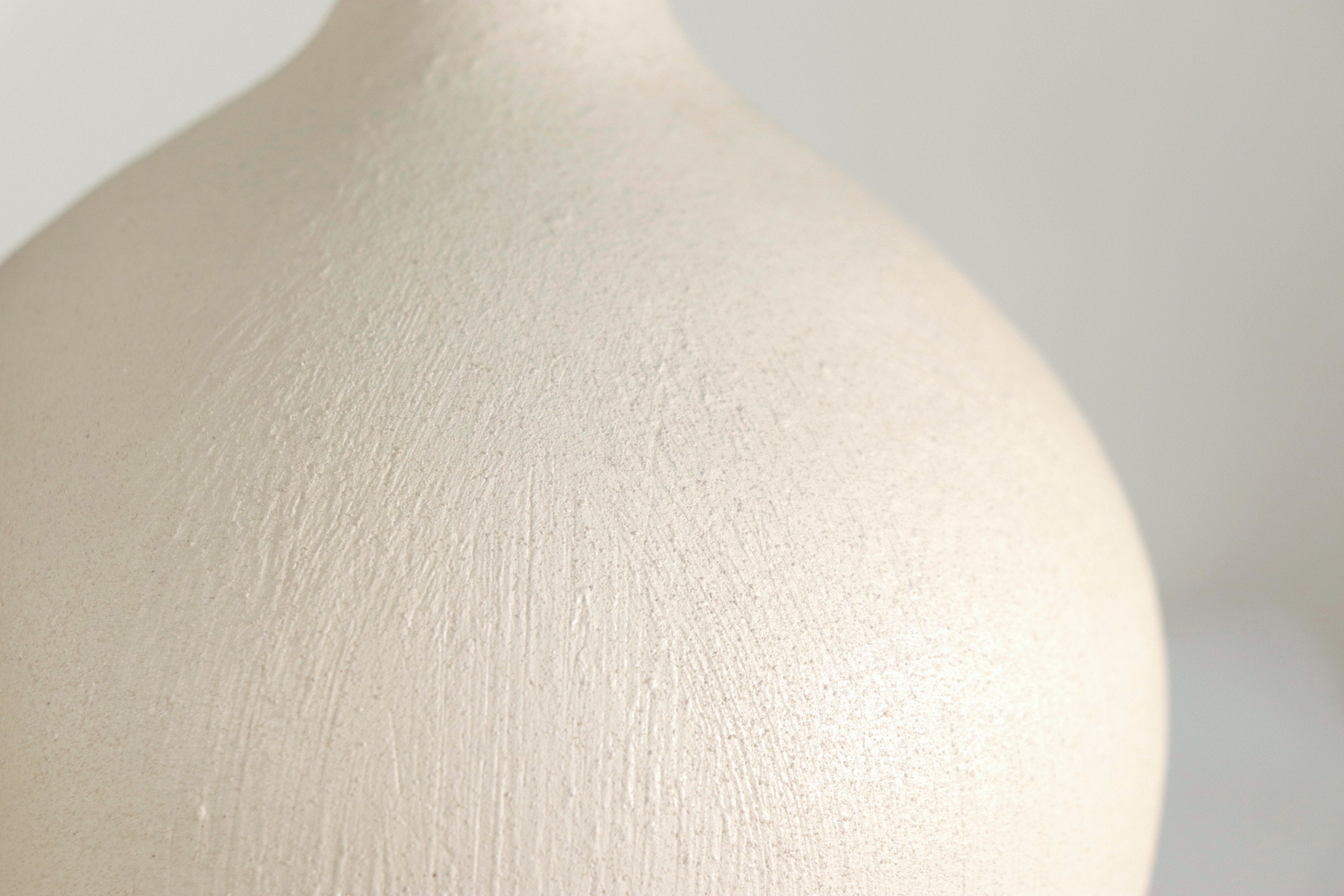 Set of contemporary decorative vases - Long Mouth Tonala