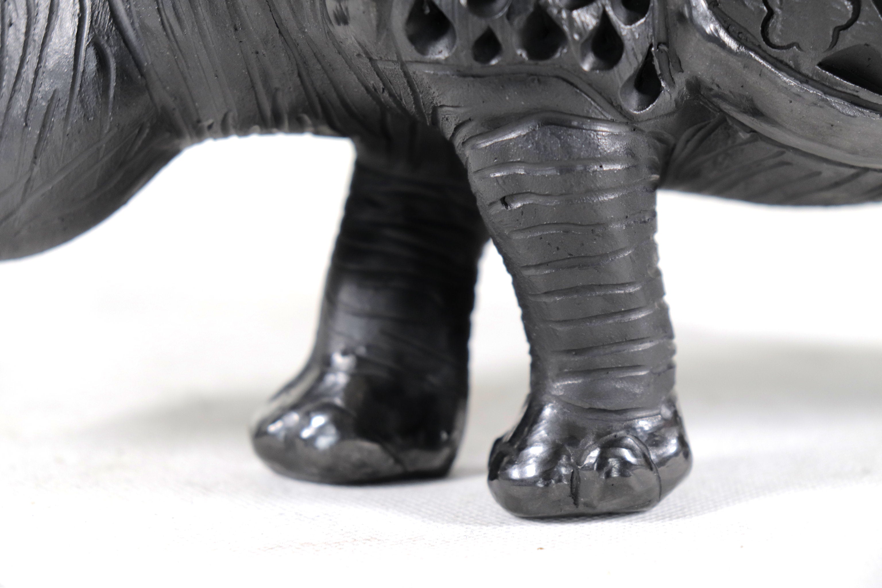 Black Clay Rhinoceros - 5.5 in. Tere Oax