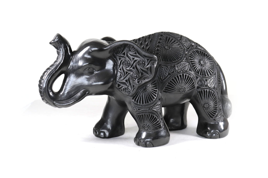 Elefante of Black Clay - 15.7 in. Tere Oax