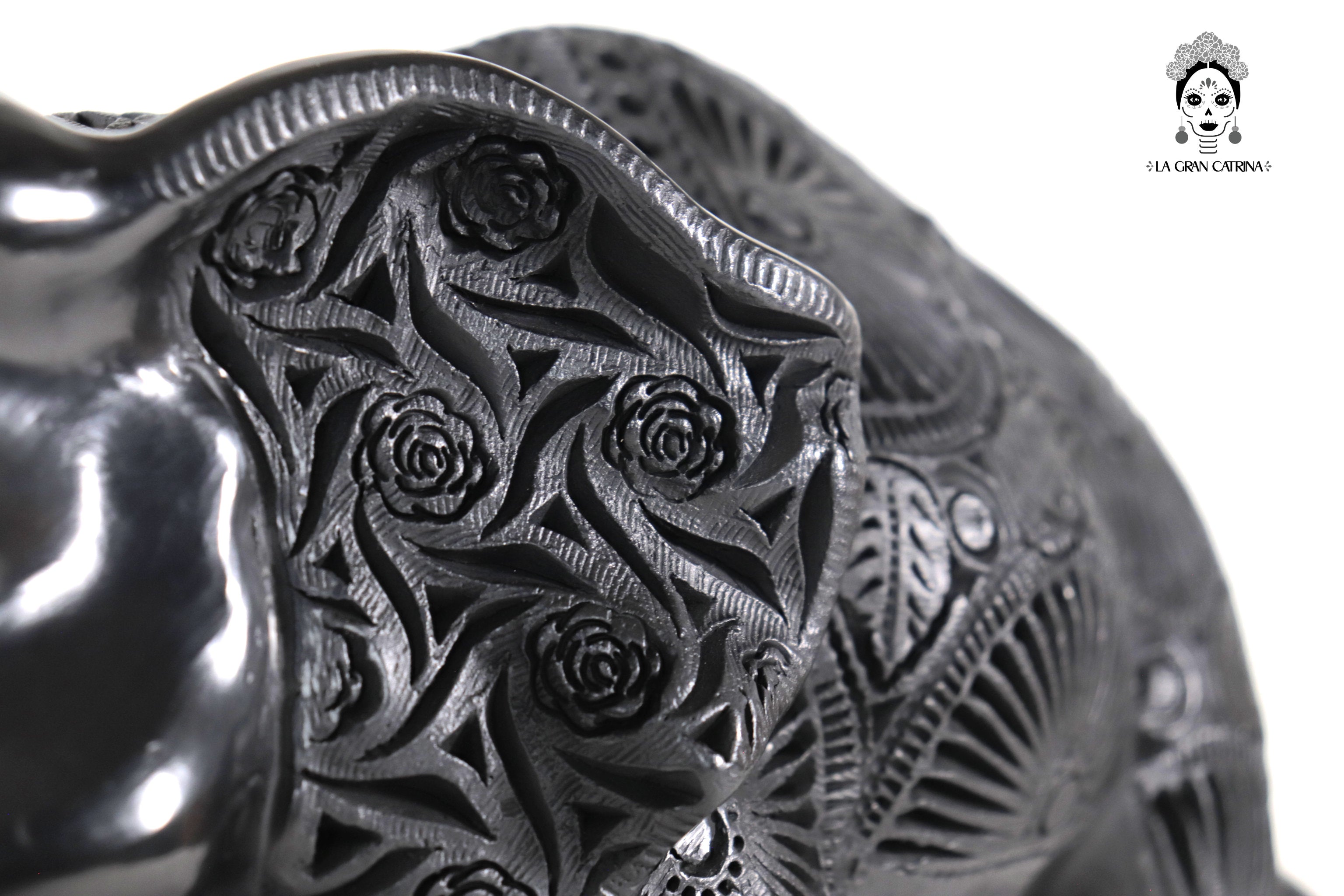 Elefante of Black Clay - 15.7 in. Tere Oax