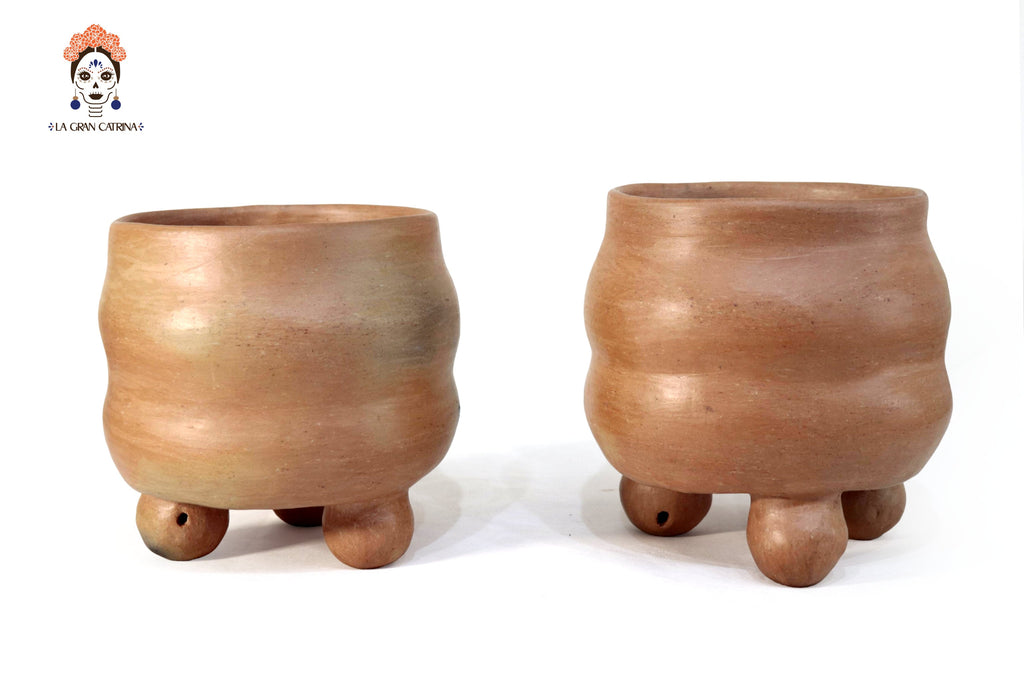 Vessel Ancestral Mixe of 3 legs - 5.9 in. Silvia Mixe