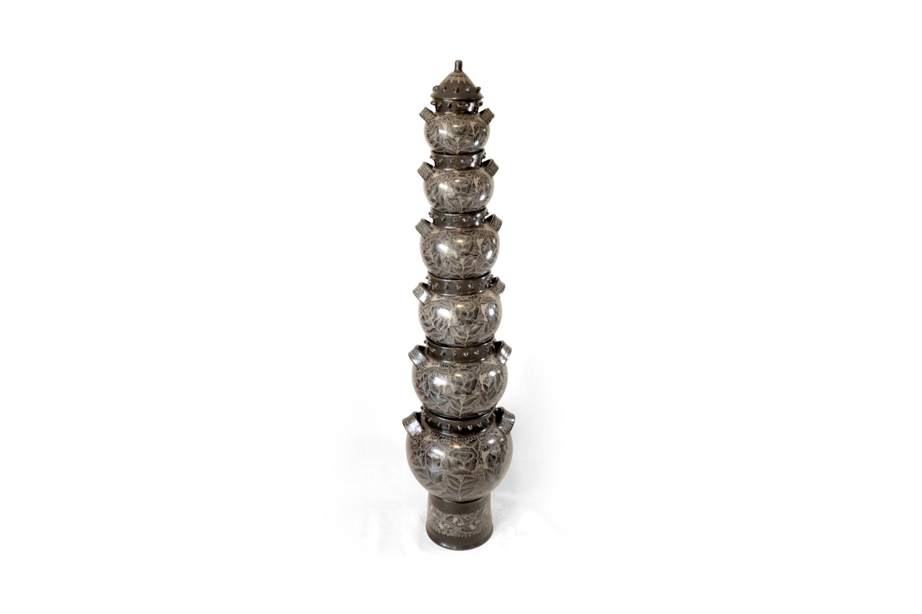 Torre of Pots - Cerámica handcrafted of Huancito - 67.5 in. Huancito