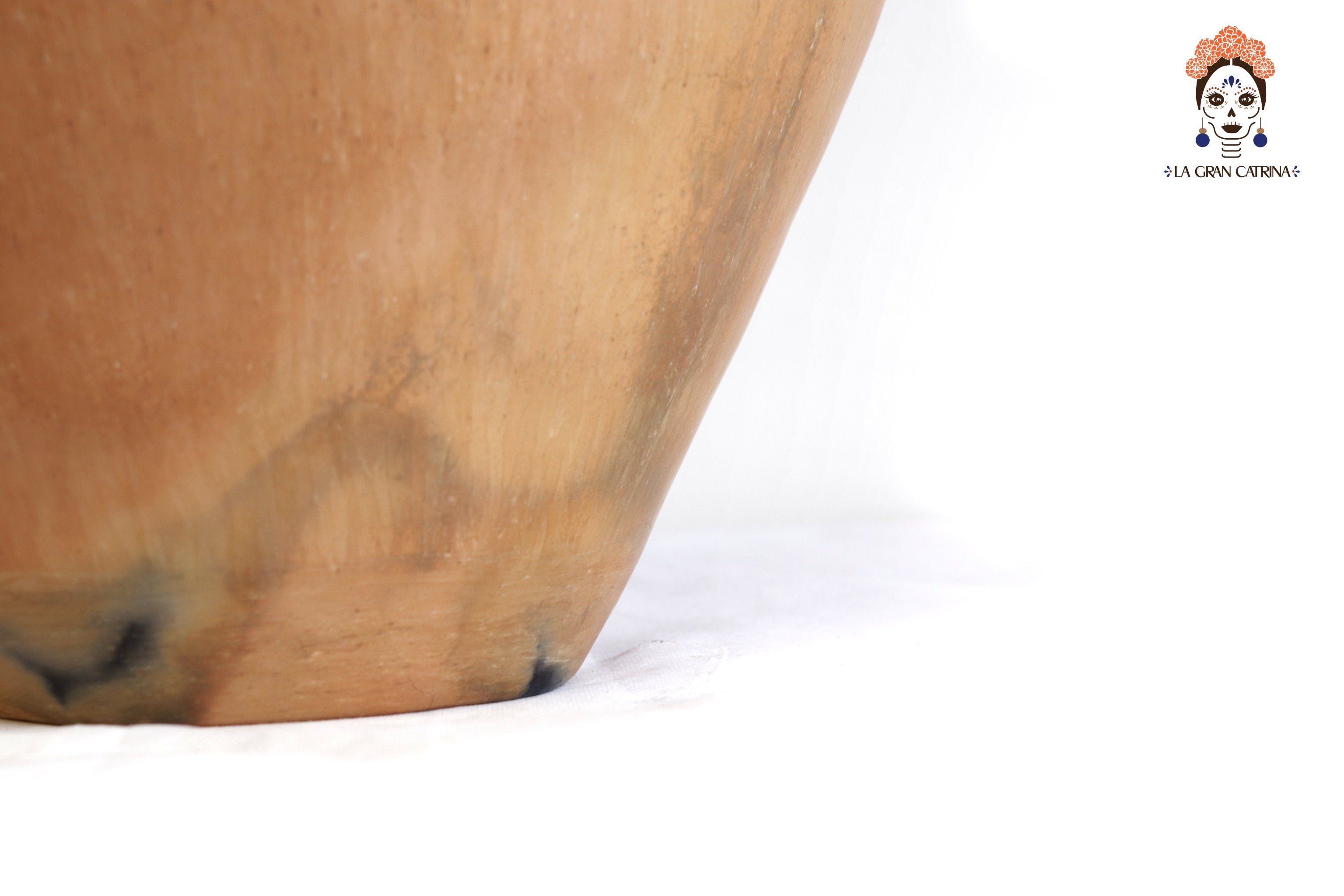 Vessel Mixe Tlahui Huipil of Natural Clay - 23.6 in. Silvia Mixe