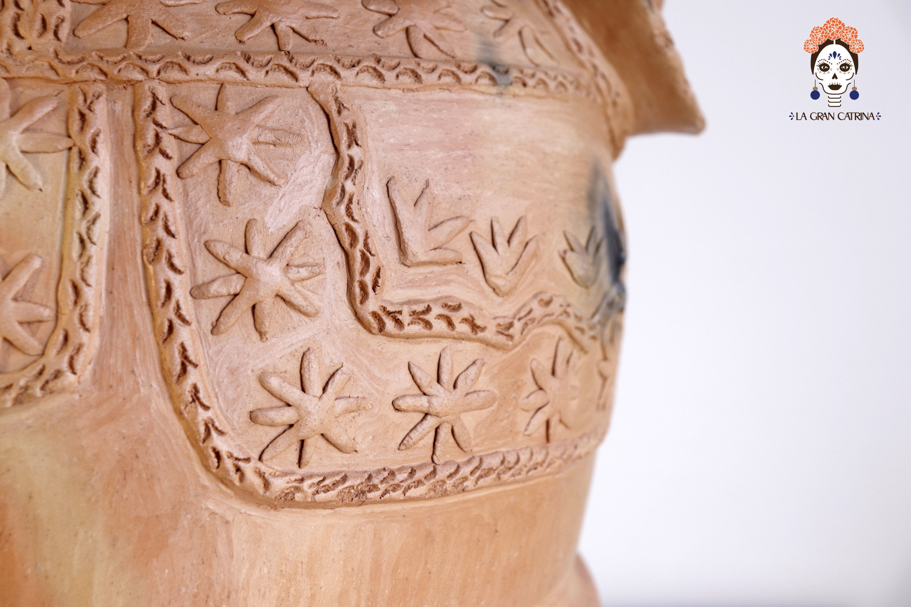 Vessel Mixe Tlahui Huipil of Natural Clay - 23.6 in. Silvia Mixe