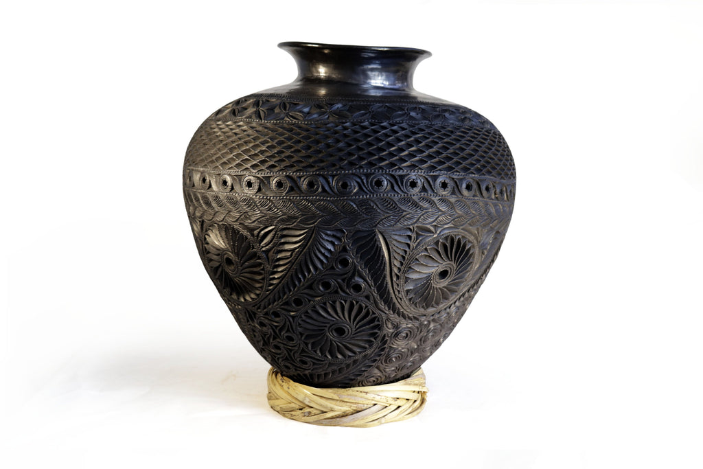 Large Handcrafted Black Clay Tibor Jar 19.6 in. Tere Oax