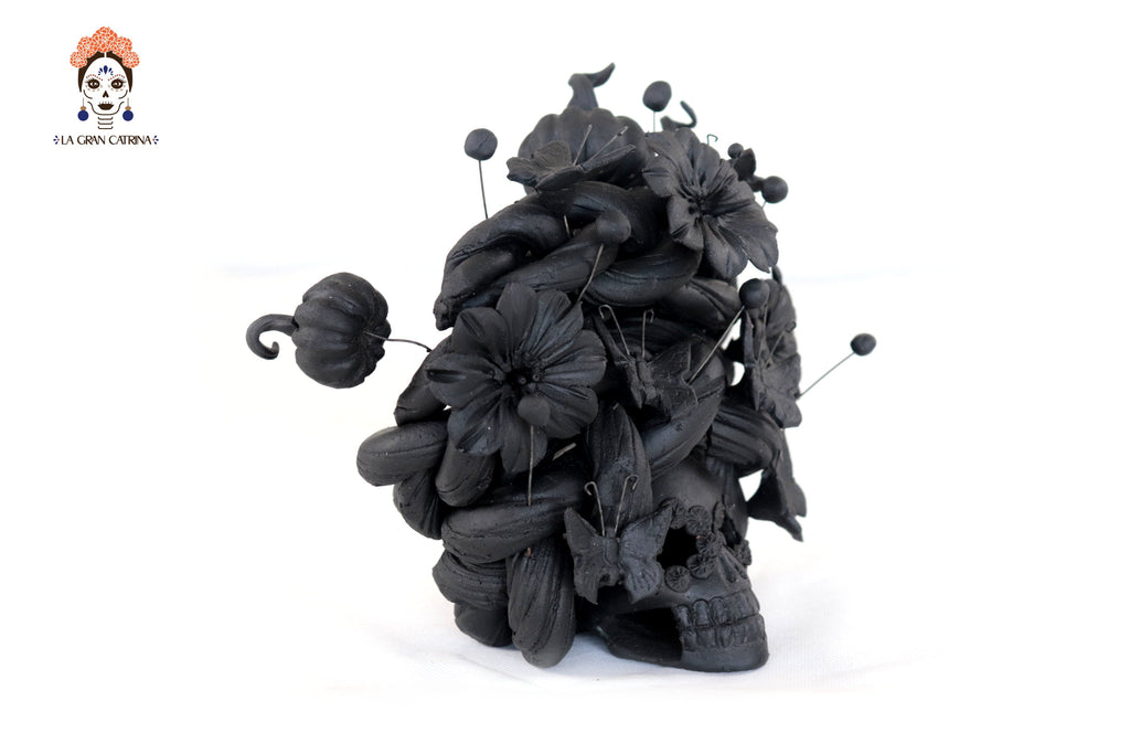 Skull black with Butterflies and Pumpkins - 5.7 in. Yuliana Capula