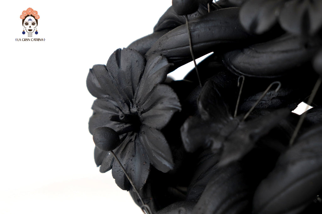 Skull black with Butterflies and Pumpkins - 5.7 in. Yuliana Capula