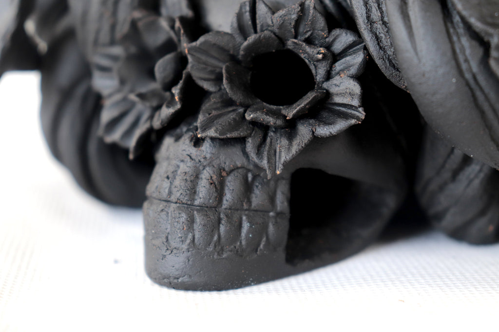 Skull black with Butterflies and Pumpkins II - 5.7 in. Yuliana Capula