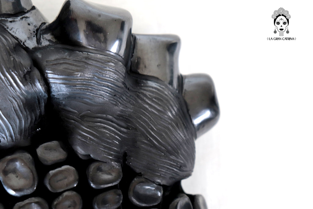 Heart of San Bartolo Black Clay 11.8 in. Tierra Lumbre