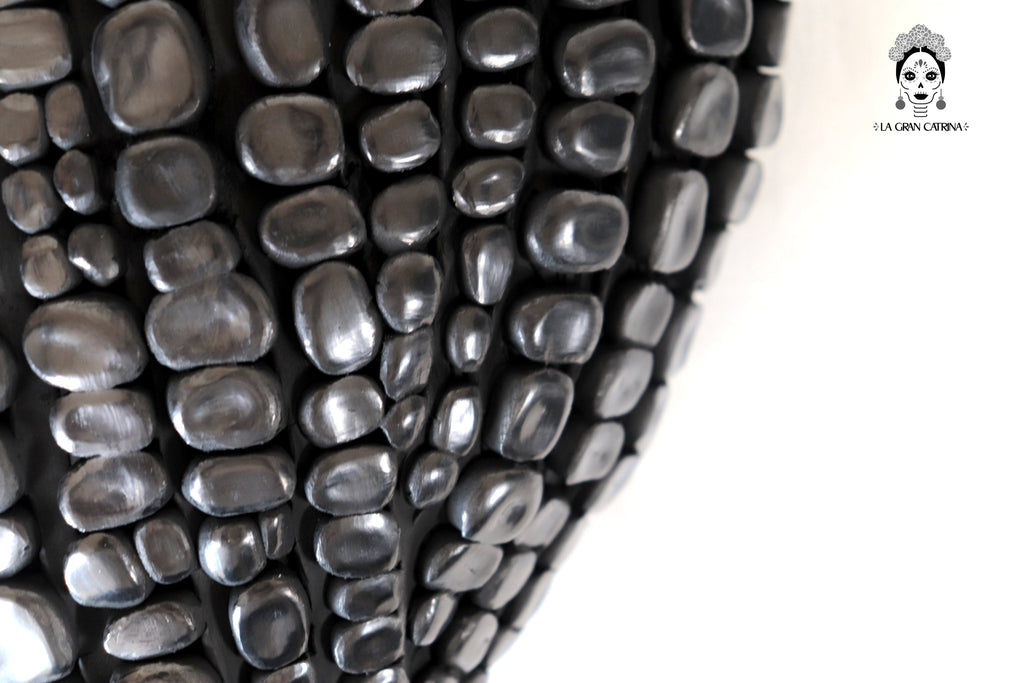 Heart of San Bartolo Black Clay 11.8 in. Tierra Lumbre