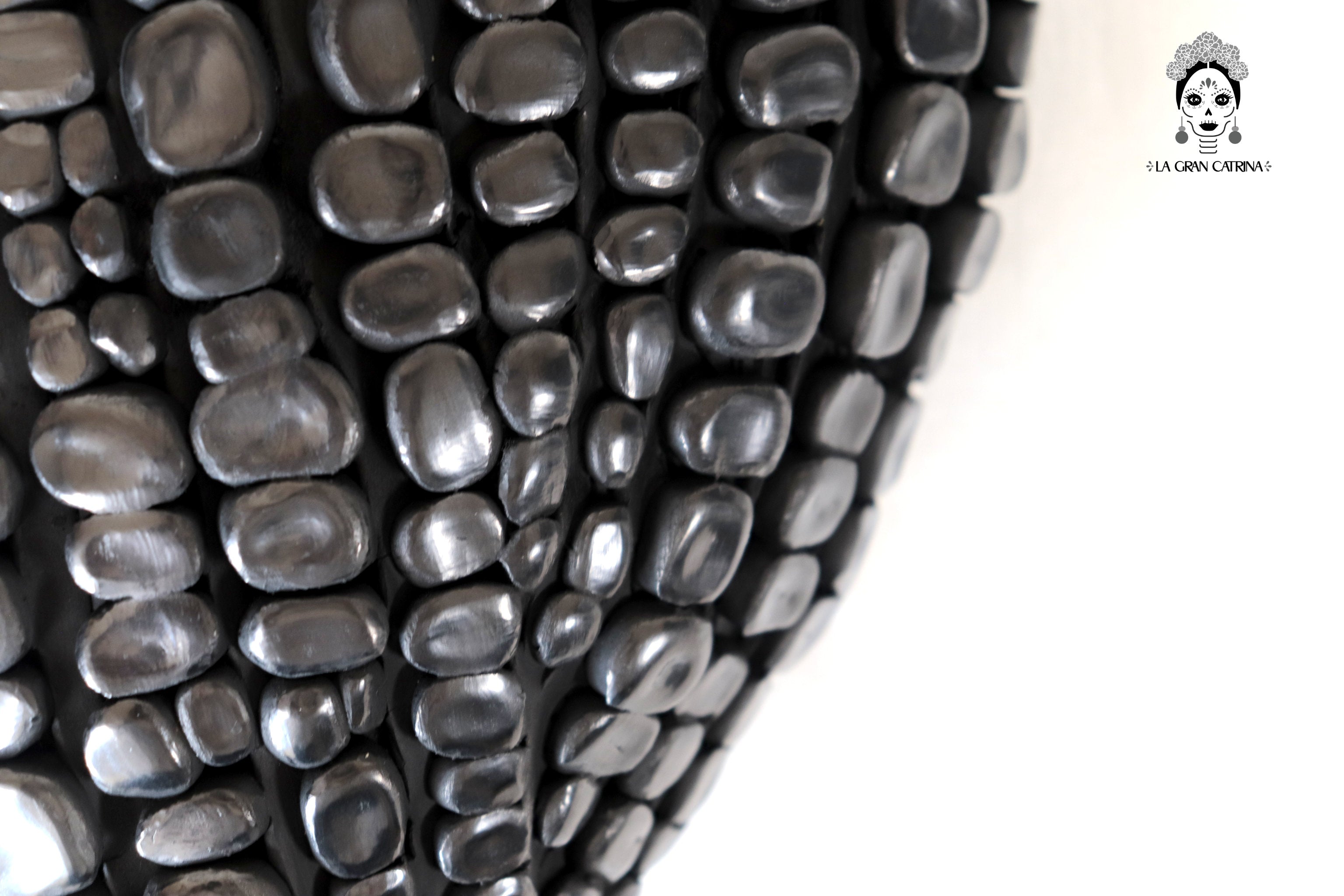 Heart of San Bartolo Black Clay 11.8 in. Tierra Lumbre