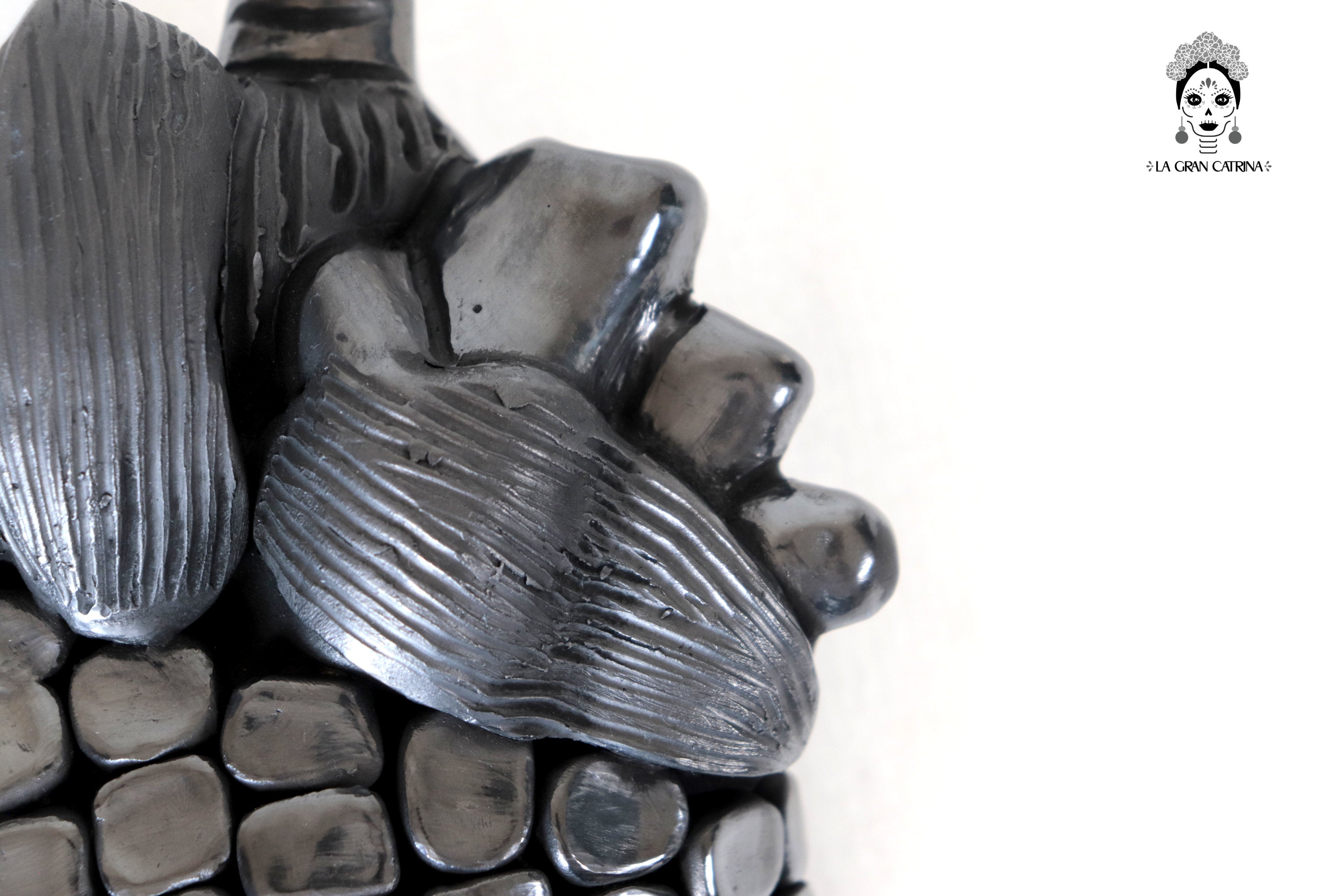 Corn Heart Model 2 - San Bartolo Black Clay 7.8 in. - in. Production Tierra Lumbre