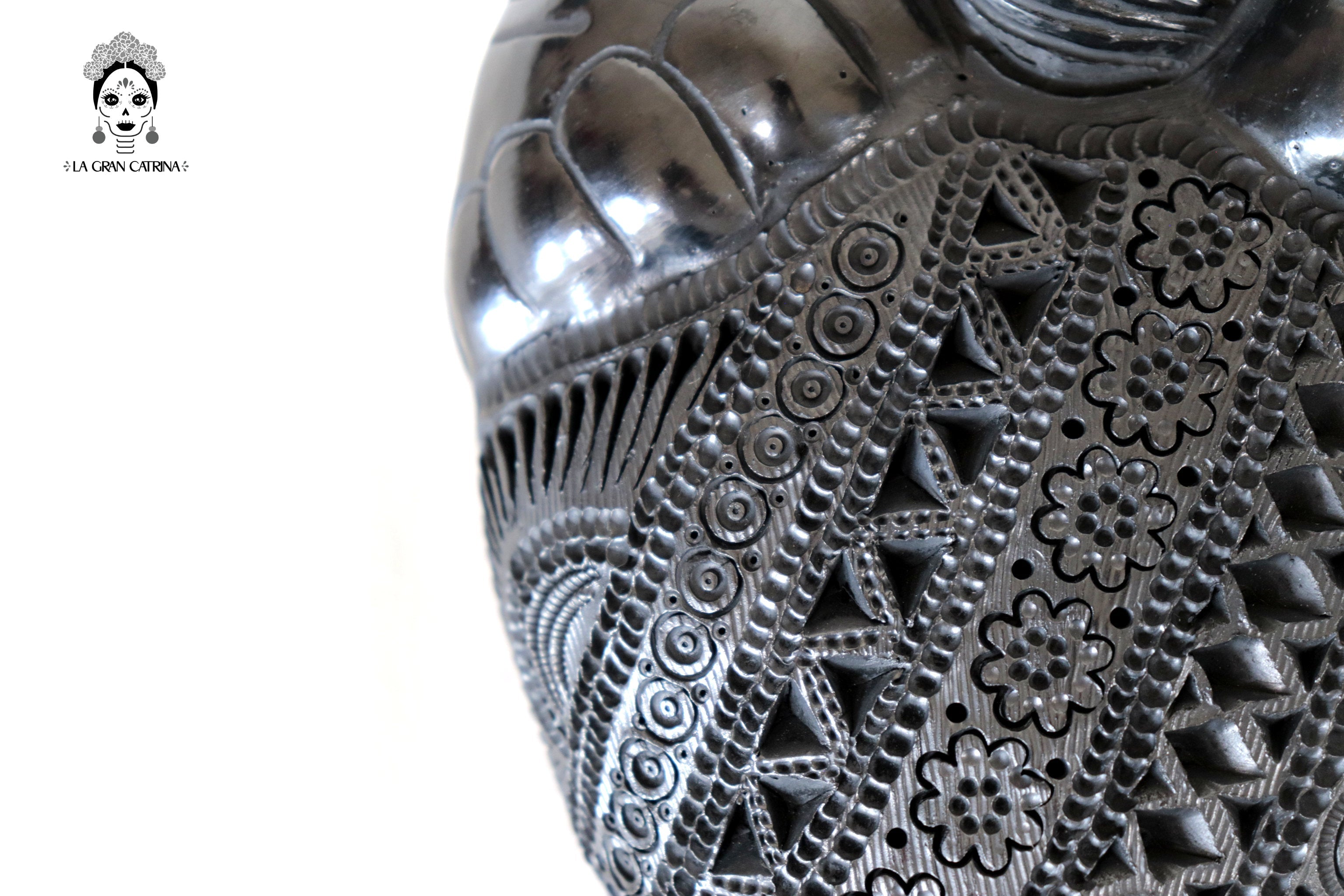 Corn Heart Model 3 - San Bartolo Black Clay 7.8 in. - in. Production Tierra Lumbre