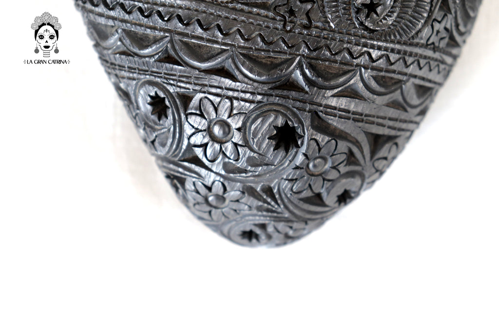 Corn Heart Model 4 - San Bartolo Black Clay 7.8 in. Tierra Lumbre