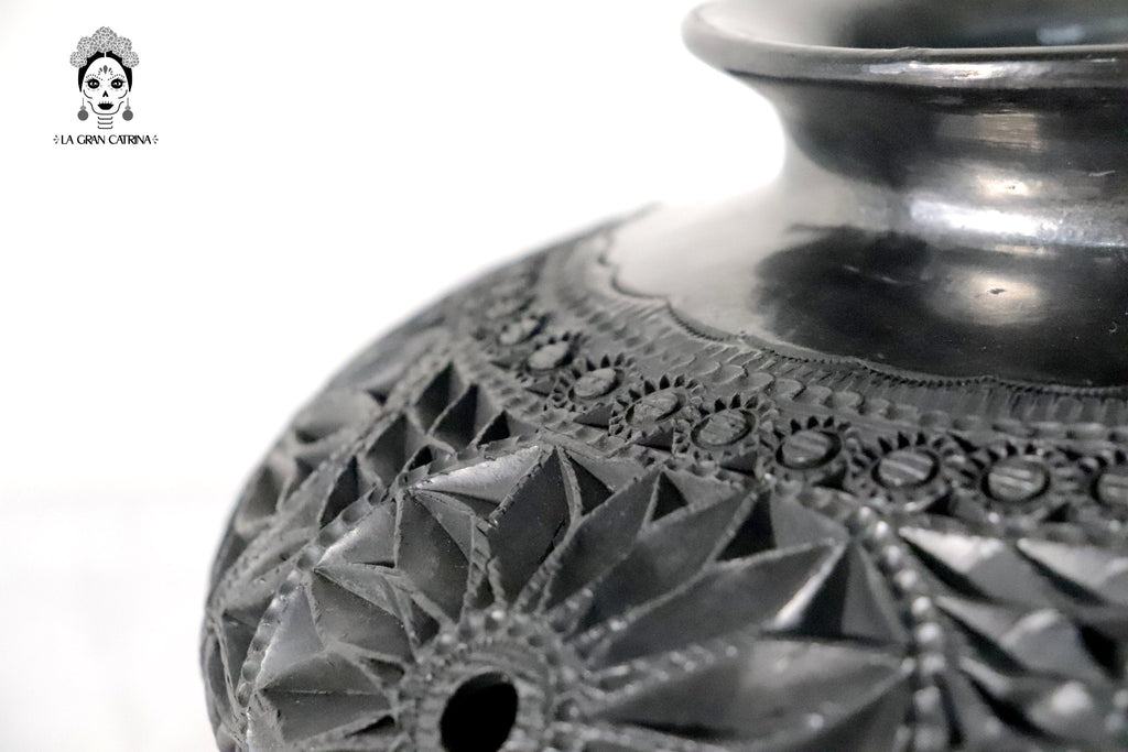 Black Clay Nigua Vase 11.8 in. Tere Oax