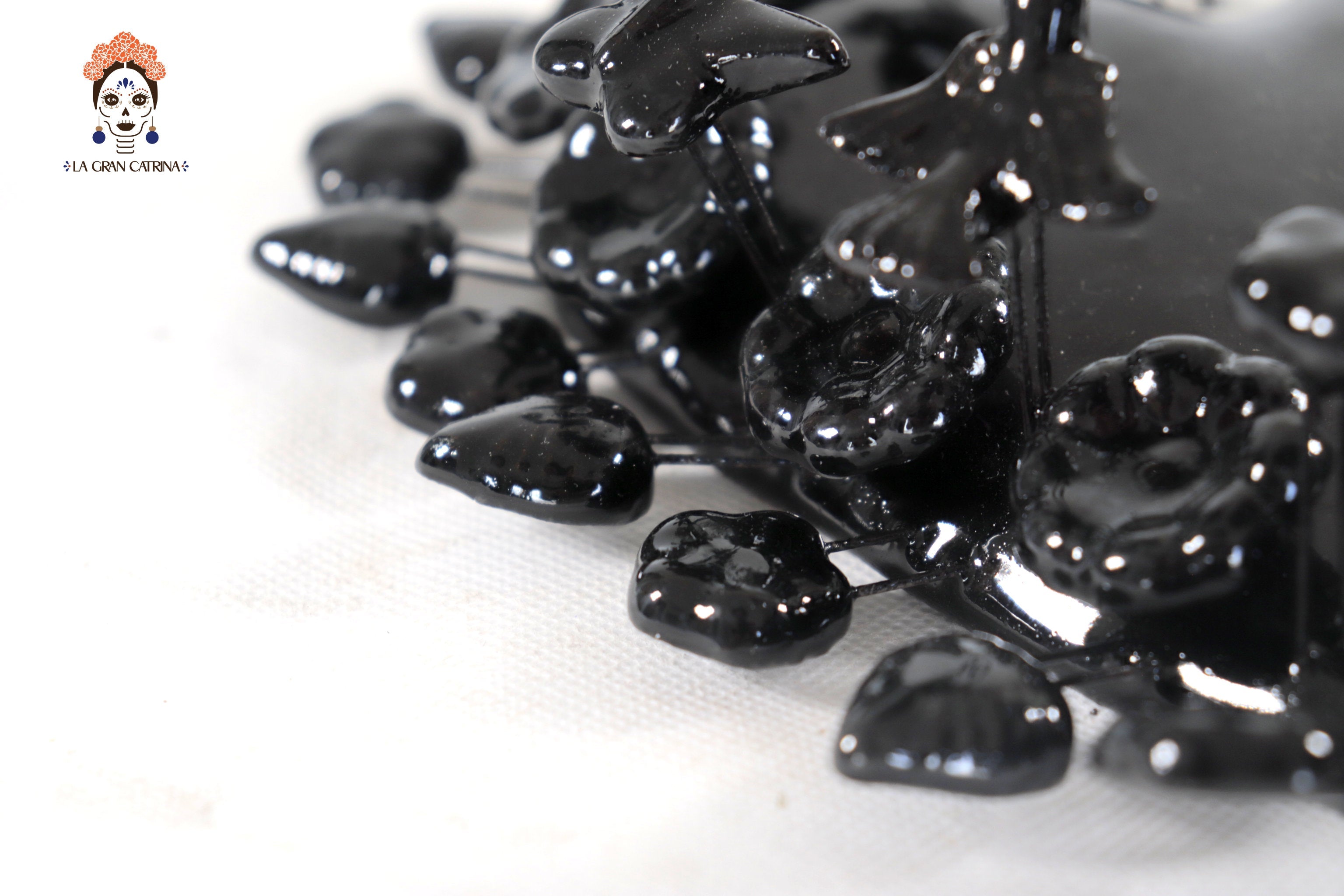 Glazed Clay Heart Black with Flowers - 8.6 in. Montoya