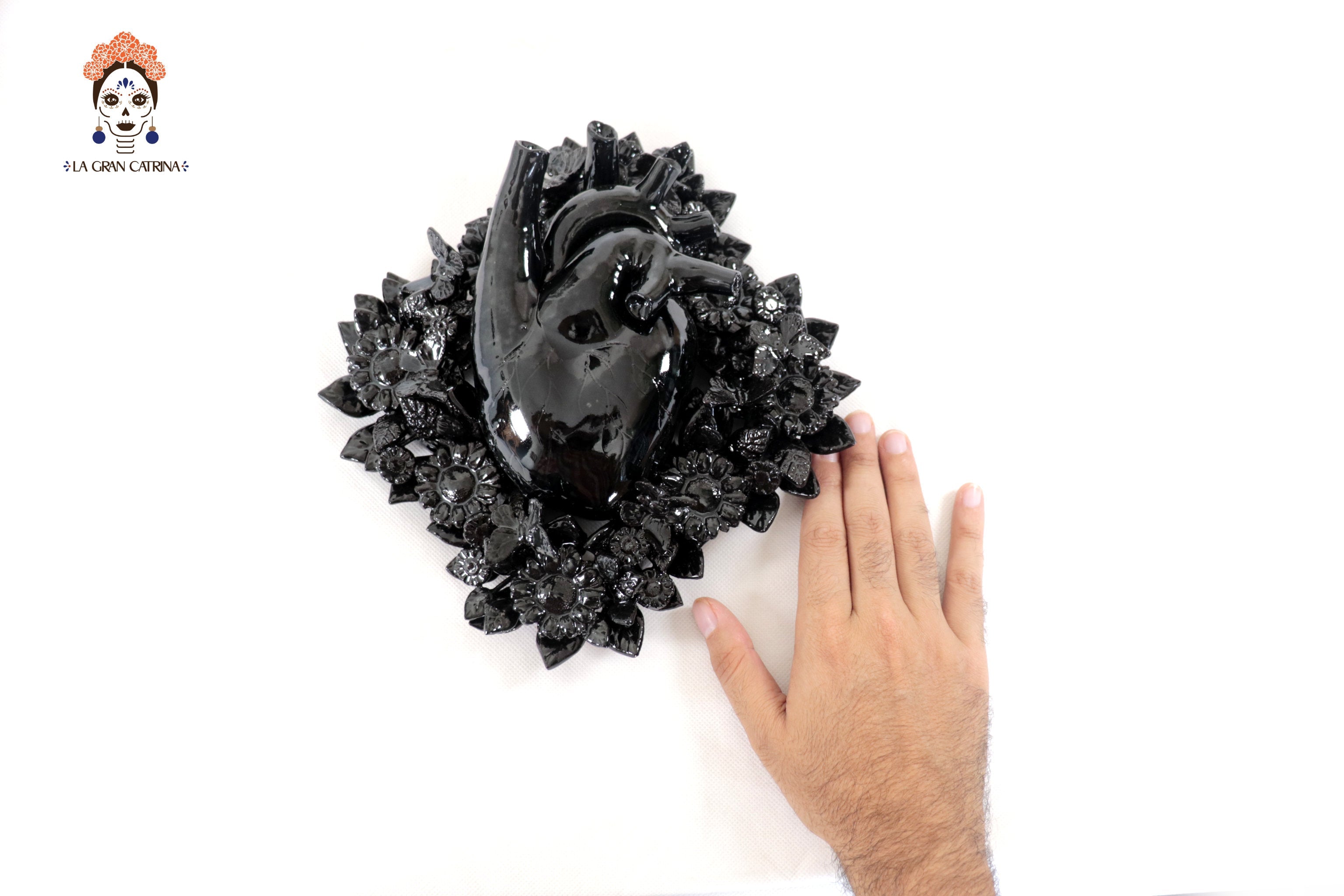Heart Black Wall - Glazed Clay - 9 in. Tiru