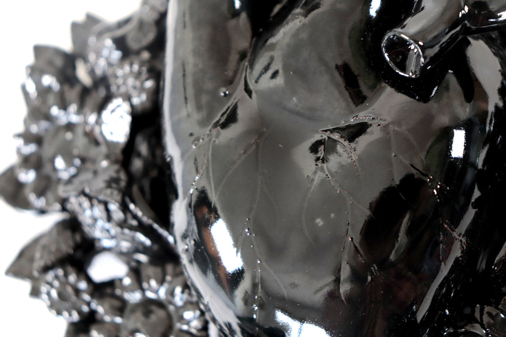 Heart Black Wall - Glazed Clay - 9 in. Tiru