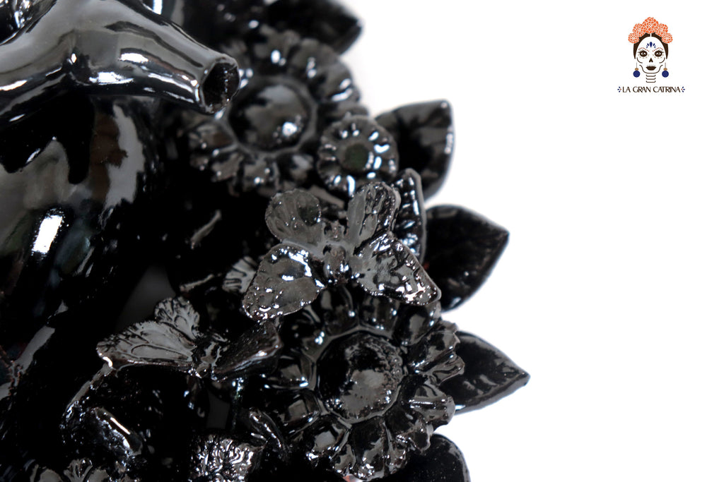 Heart Black Wall - Glazed Clay - 9 in. Tiru
