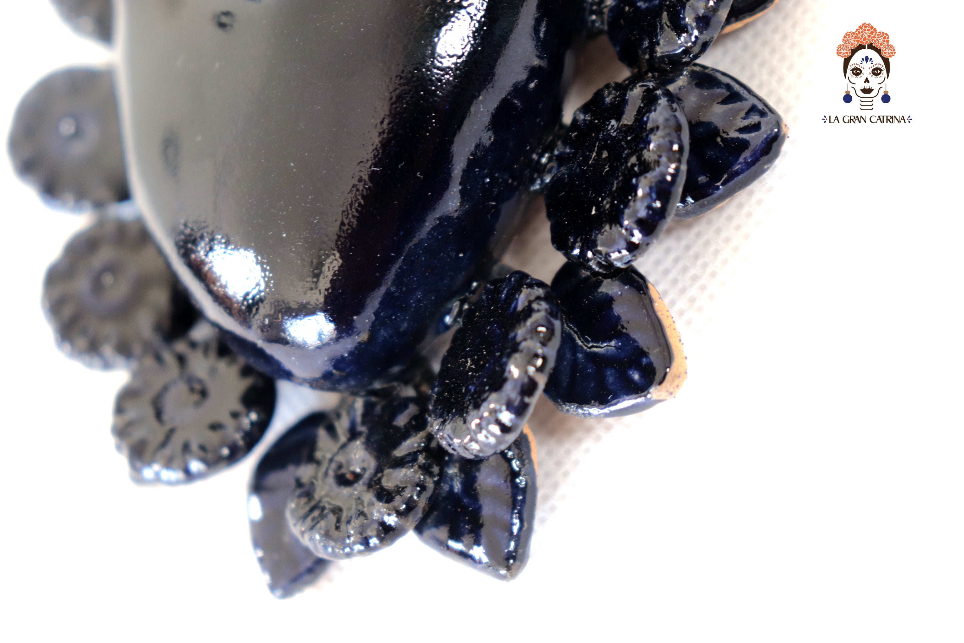 Heart Black Wall small - Glazed Clay - 4.1 in. Tiru