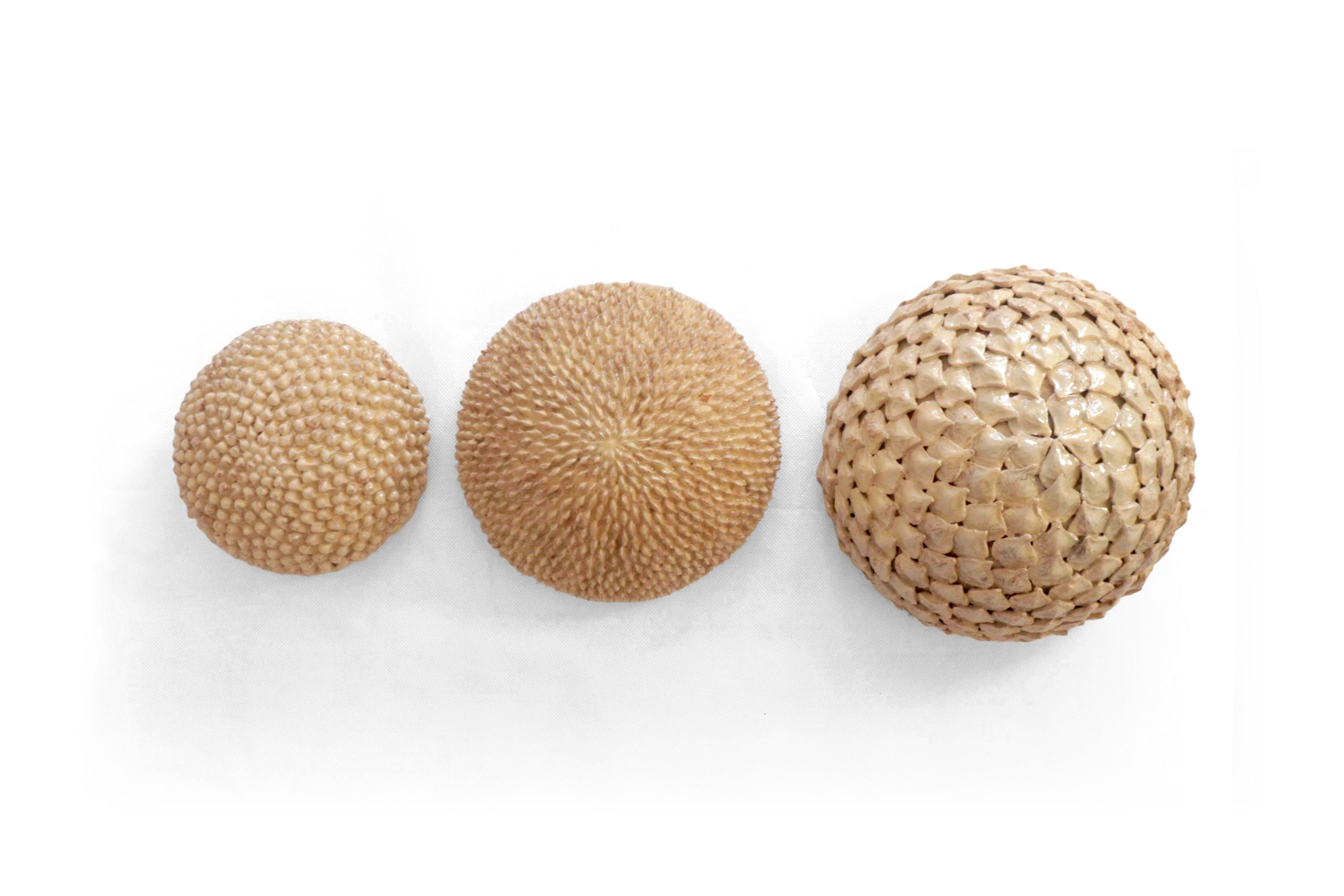 Spheres vidriadas beige Wall Aristeo Gtz