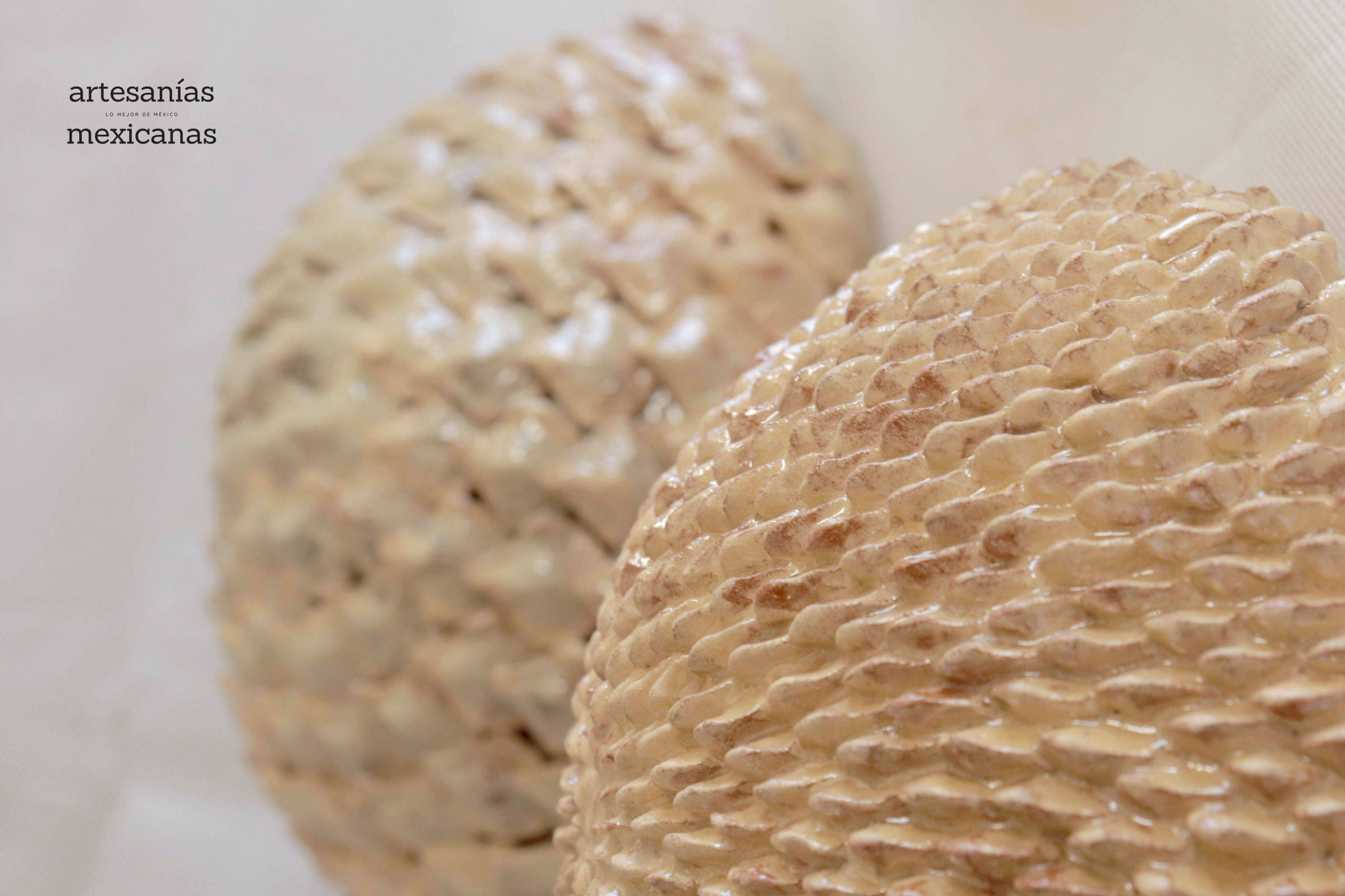 Spheres vidriadas beige Wall Aristeo Gtz