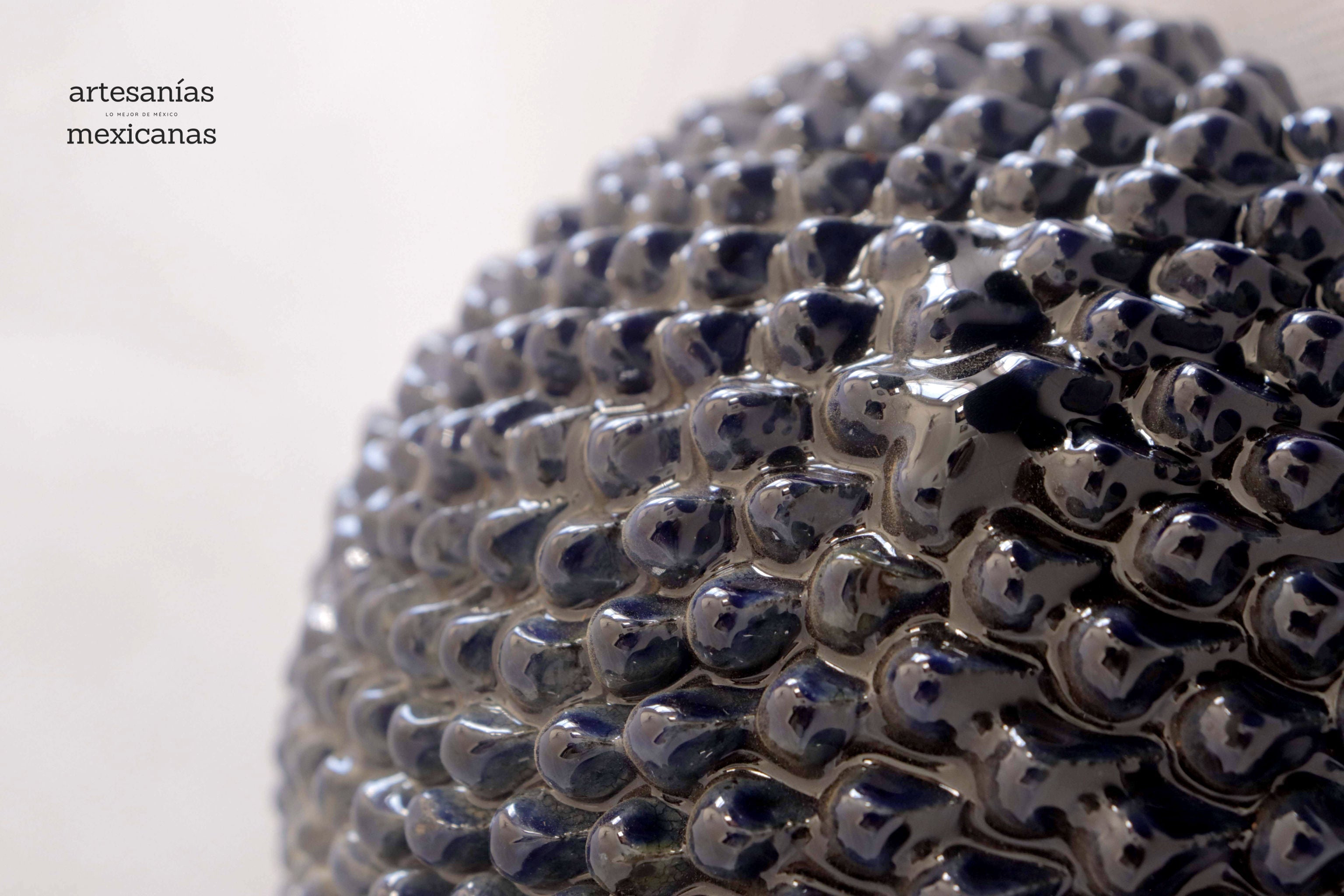 Spheres vidriadas Blue Wall - in. Production Aristeo Gtz