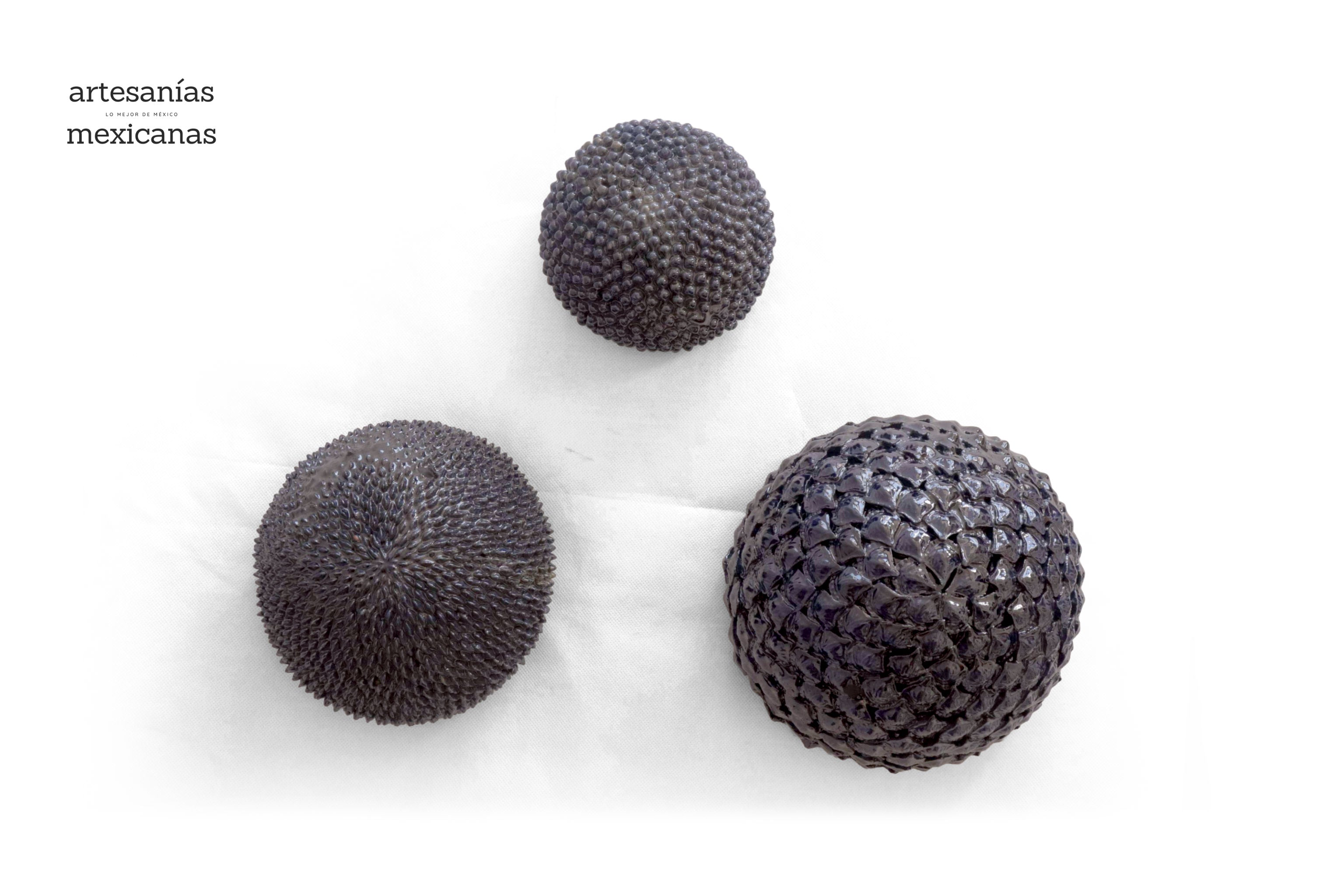 Spheres vidriadas Blue Wall - in. Production Aristeo Gtz