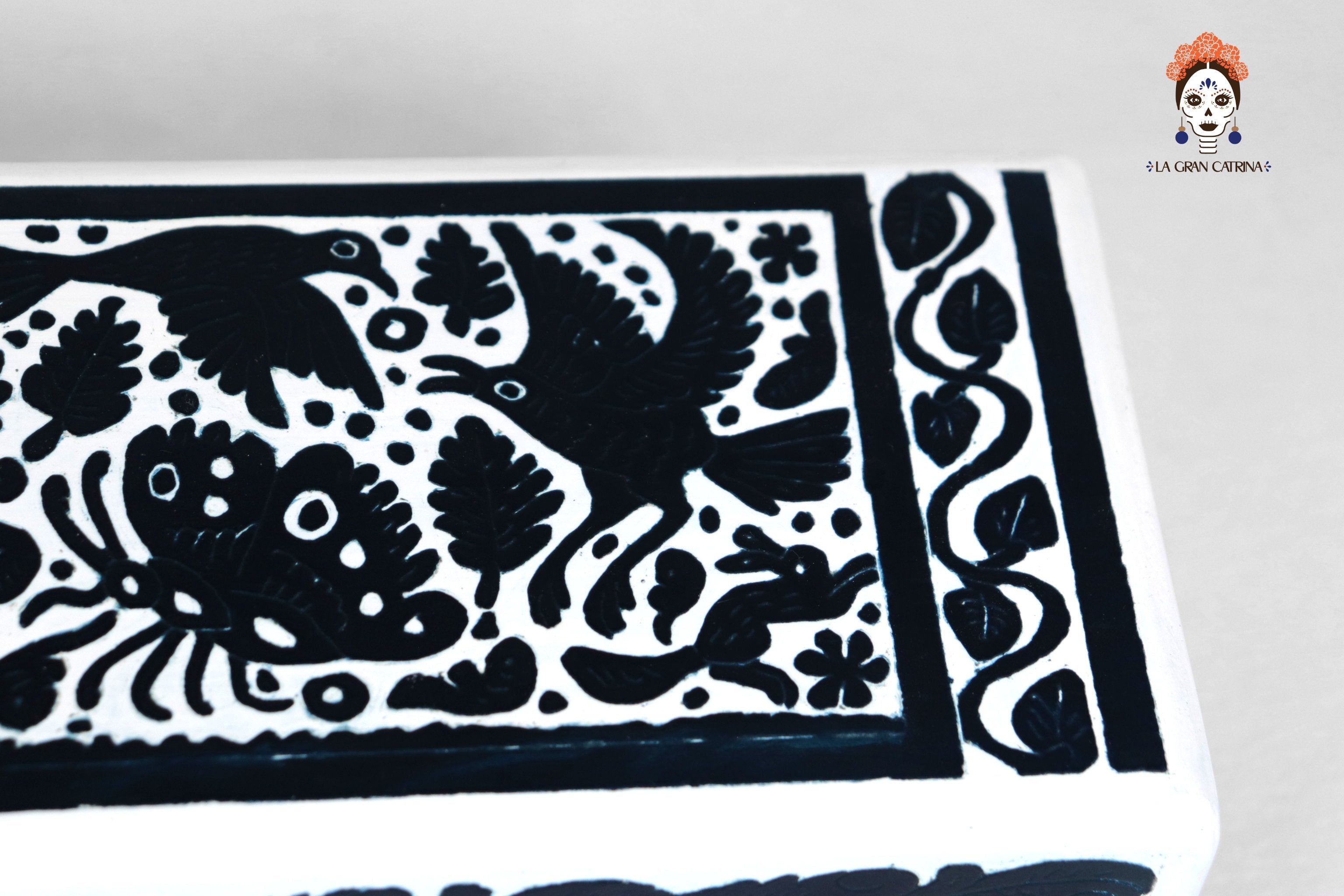 White Olinalá Handcrafted Box with Traditional Fauna and Flowera - 12.9 in. Olinala