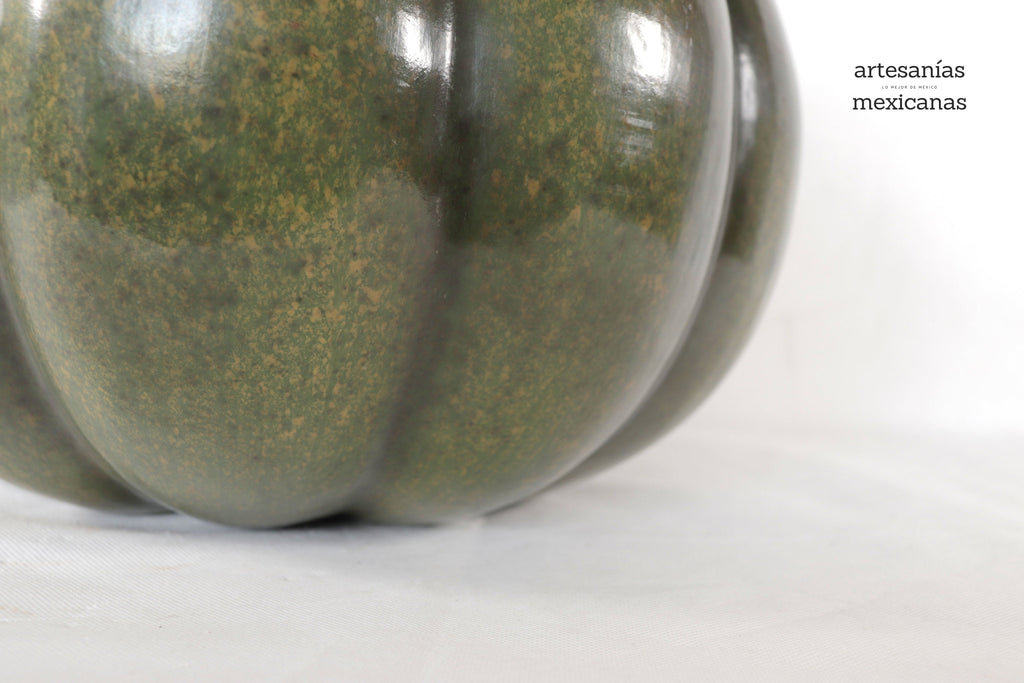 Pumpkin green large Clay - 14.5 in. Trejo